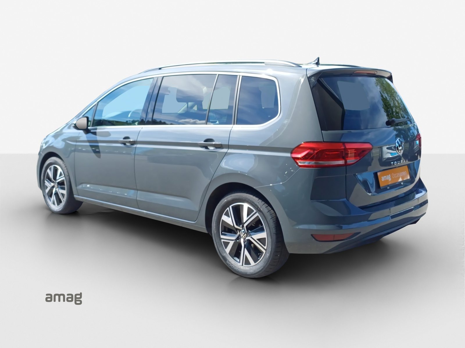 VW Touran Comfortline, Petrol, Second hand / Used, Automatic - 3
