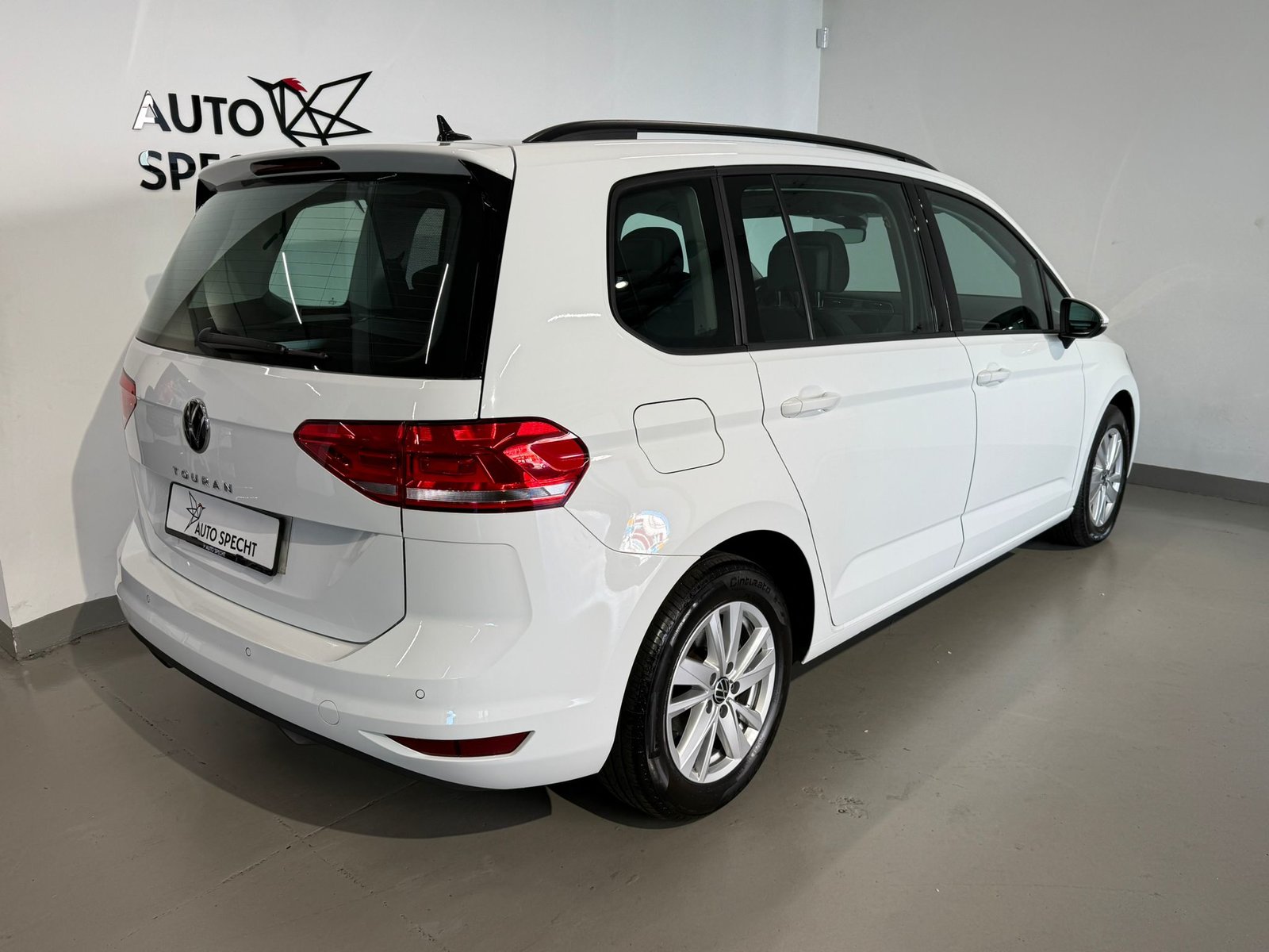 VW Touran 2.0 TDI BlueMotion Technology Comfortline DSG, Diesel, Second hand / Used, Automatic - 4