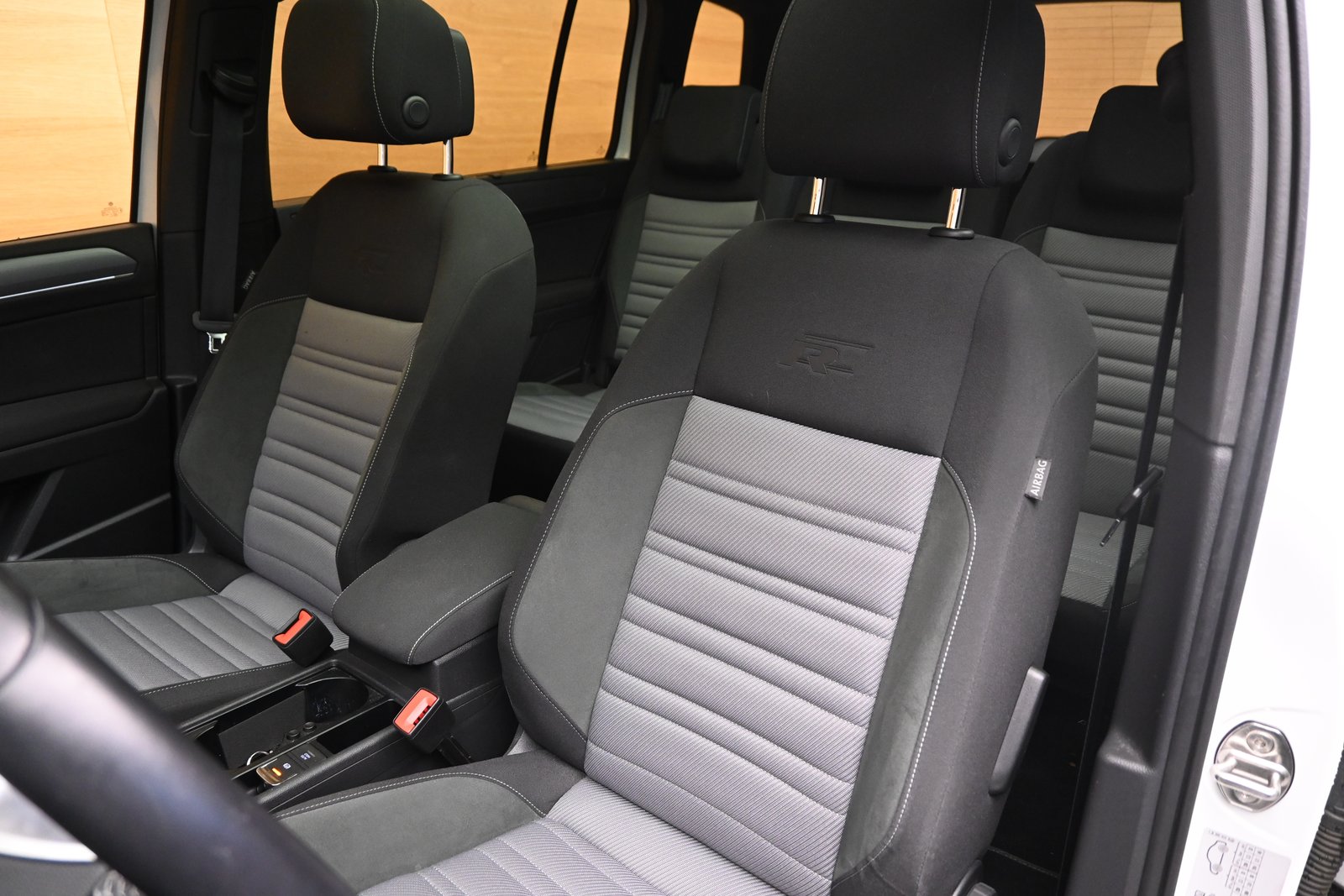 VW Touran 1.5 TSI R-Line Highline DSG *7-Plätzer*, Benzin, Occasion / Gebraucht, Automatik - 6