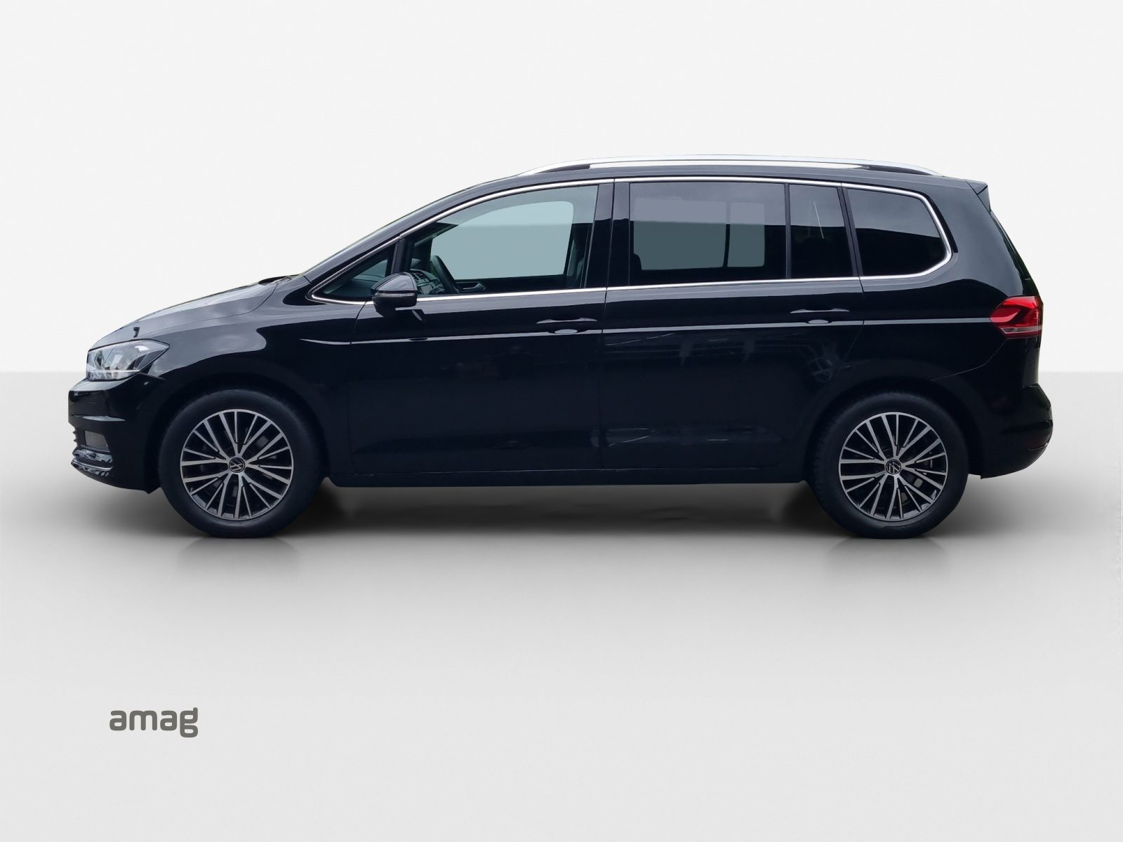 VW Touran Highline, Petrol, Second hand / Used, Automatic - 2