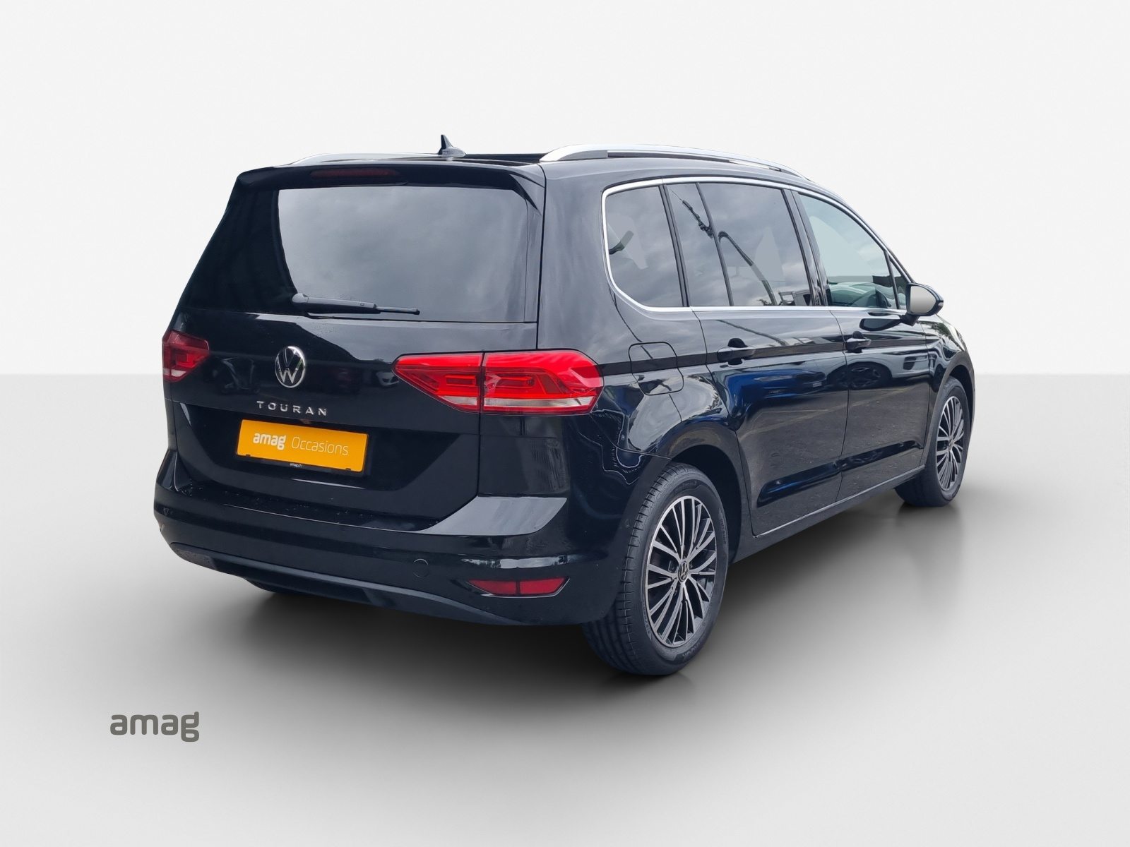 VW Touran Highline, Petrol, Second hand / Used, Automatic - 5
