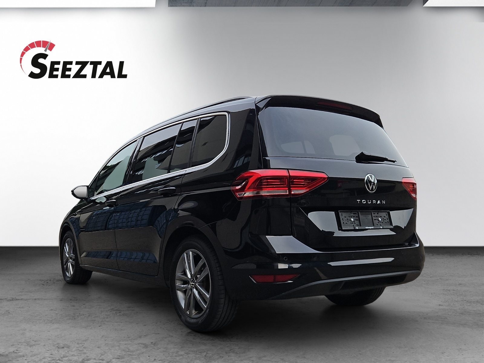 VW Touran UNITED, Benzina, Occasioni / Usate, Automatico - 4