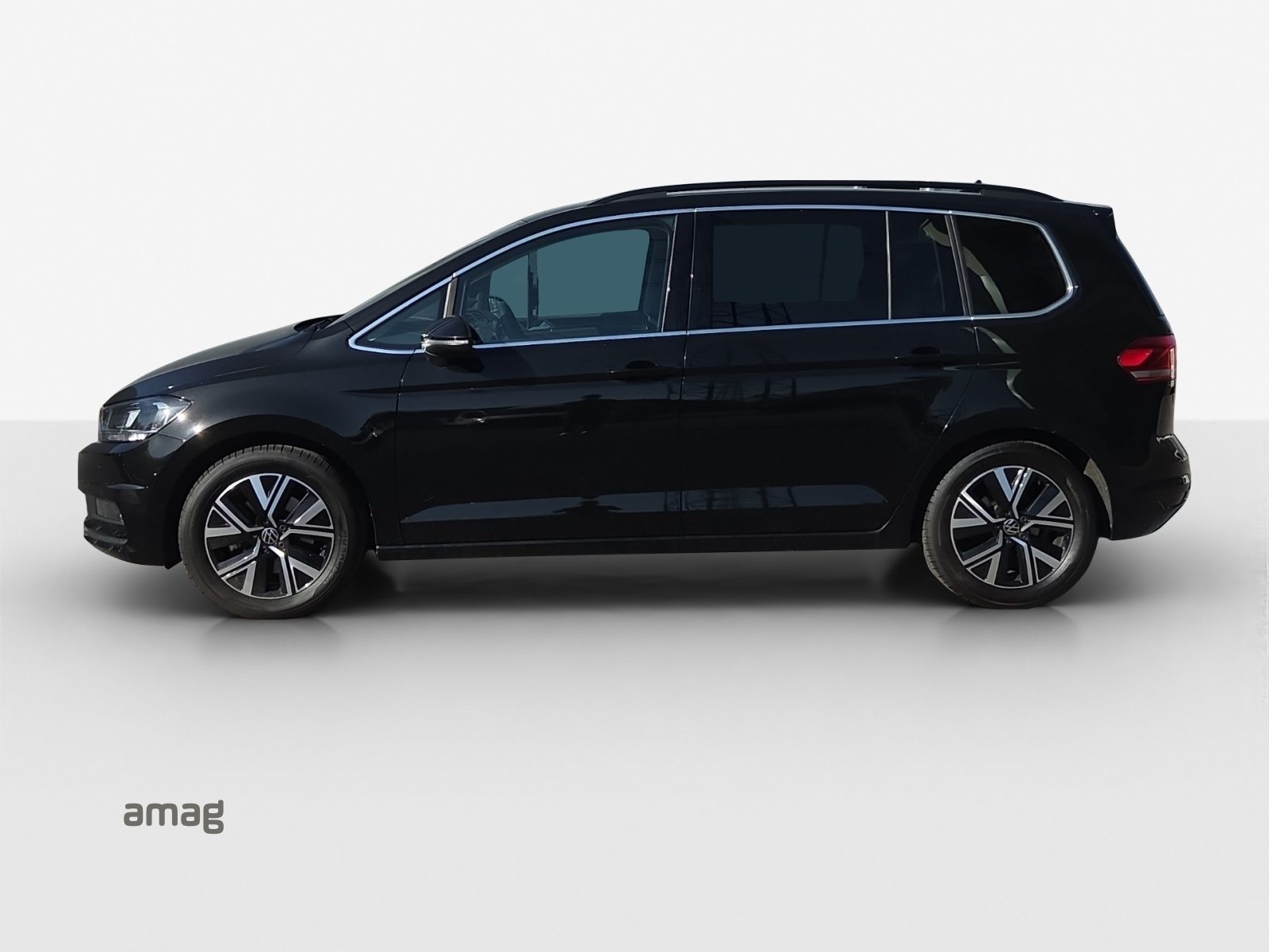 VW Touran Comfortline, Petrol, Second hand / Used, Automatic - 2