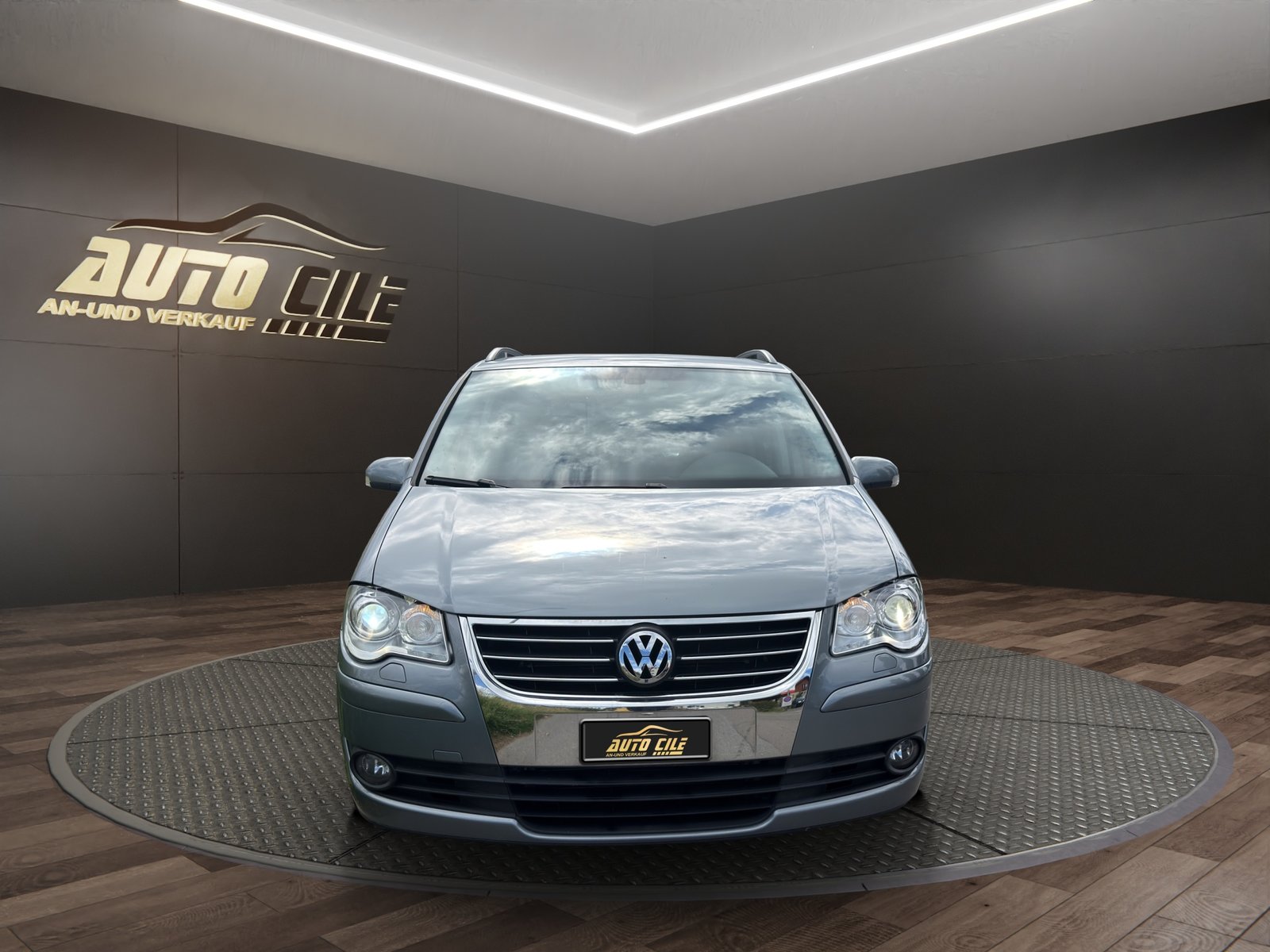 VW Touran 1.4 TSI Highline, Benzin, Occasion / Gebraucht, Handschaltung - 2