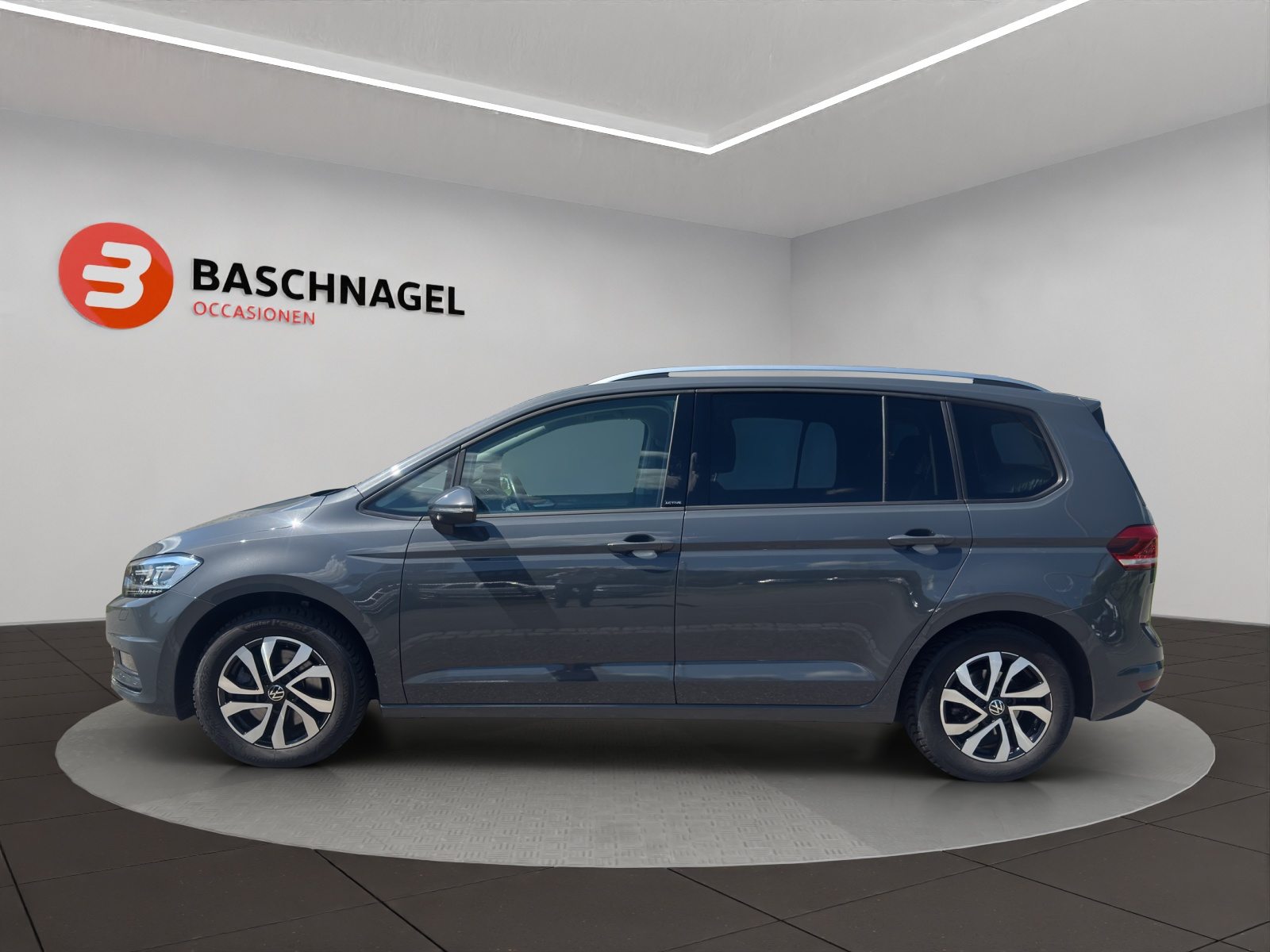VW Touran Comfortline, Diesel, Second hand / Used, Automatic - 2