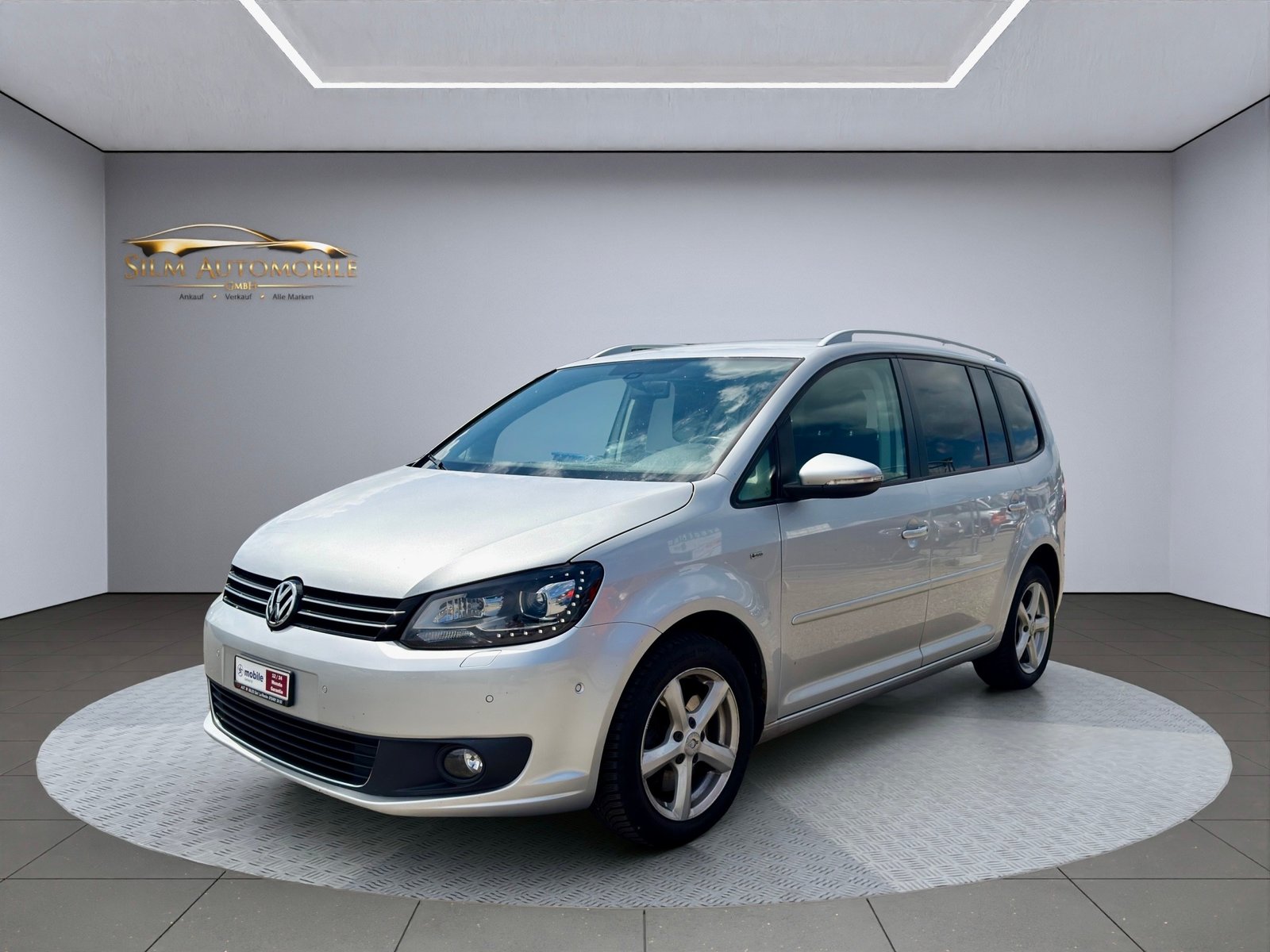 VW Touran 2.0 TDI R-Line DSG 7 Plätze, Diesel, Occasion / Gebraucht, Automatik - 2