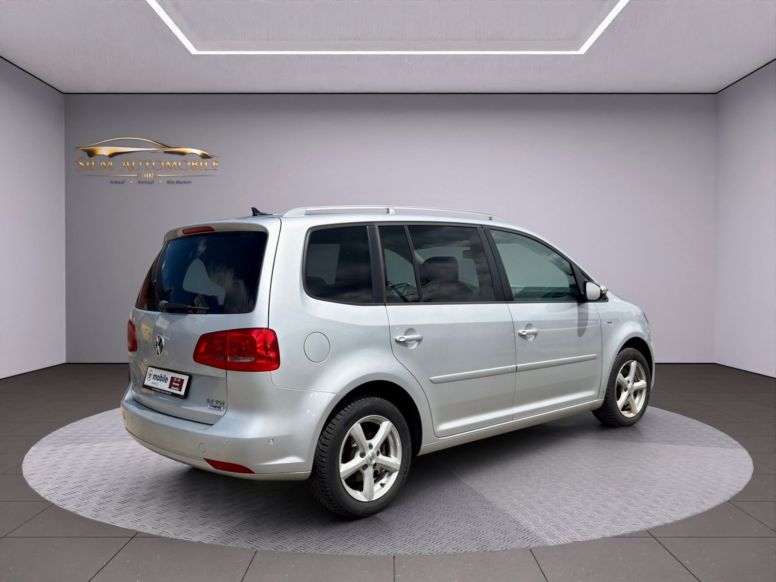 VW Touran 2.0 TDI R-Line DSG 7 Plätze, Diesel, Occasion / Gebraucht, Automatik - 5