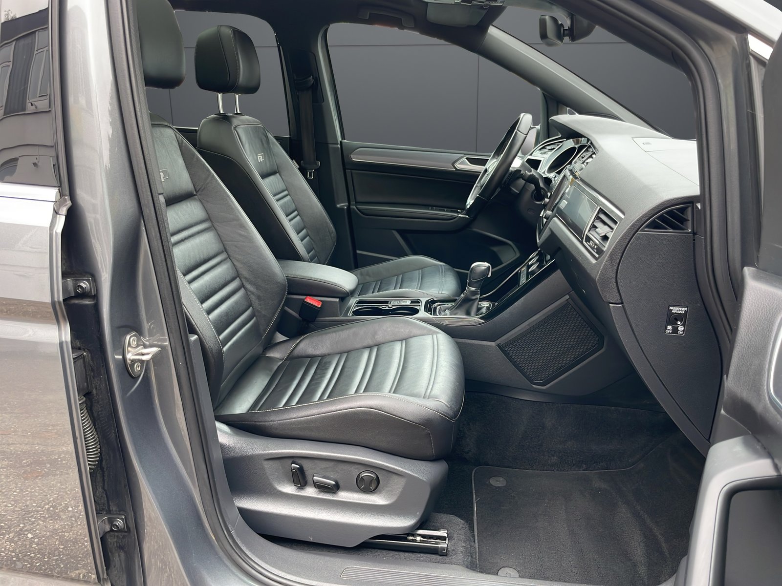 VW Touran 2.0 TDI BlueMotion R-Line Technology Highline DSG, Diesel, Occasion / Gebraucht, Automatik - 7