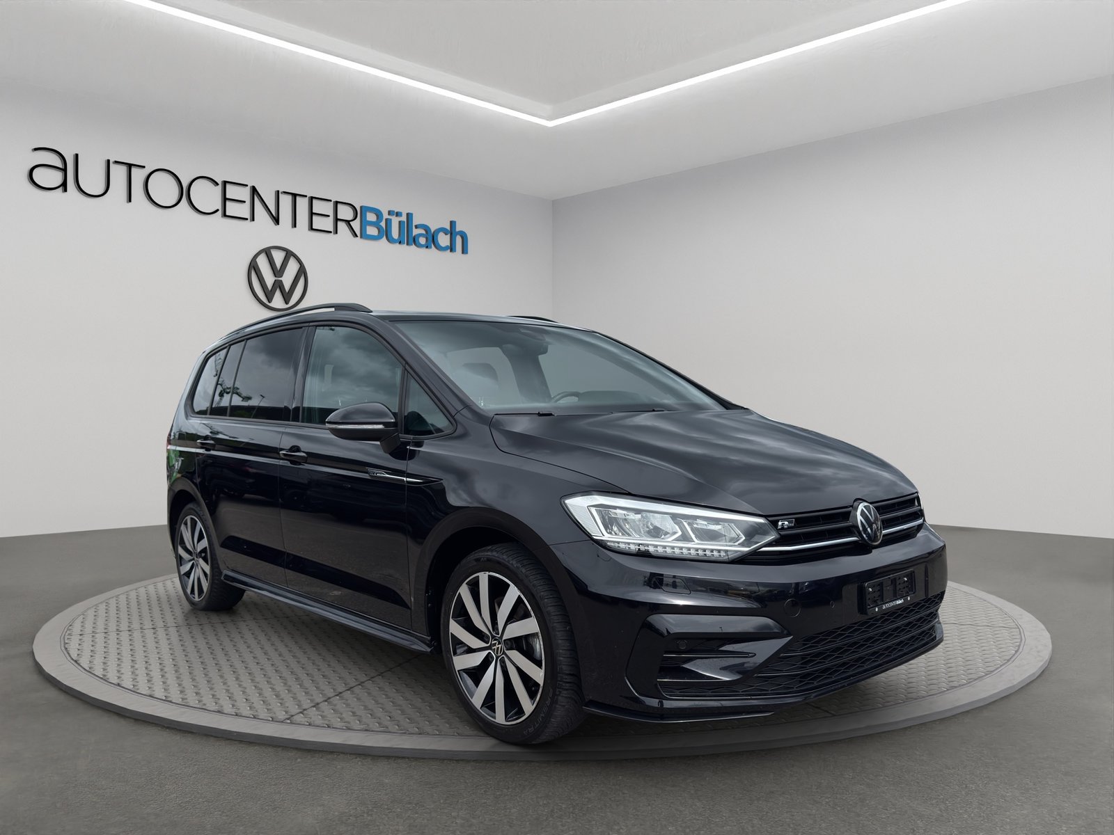 VW Touran 1.5 TSI EVO Highline DSG, Petrol, Second hand / Used, Automatic - 3