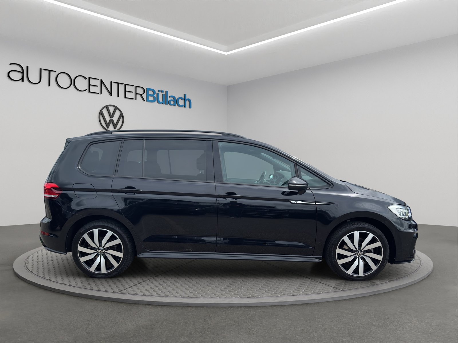 VW Touran 1.5 TSI EVO Highline DSG, Petrol, Second hand / Used, Automatic - 4