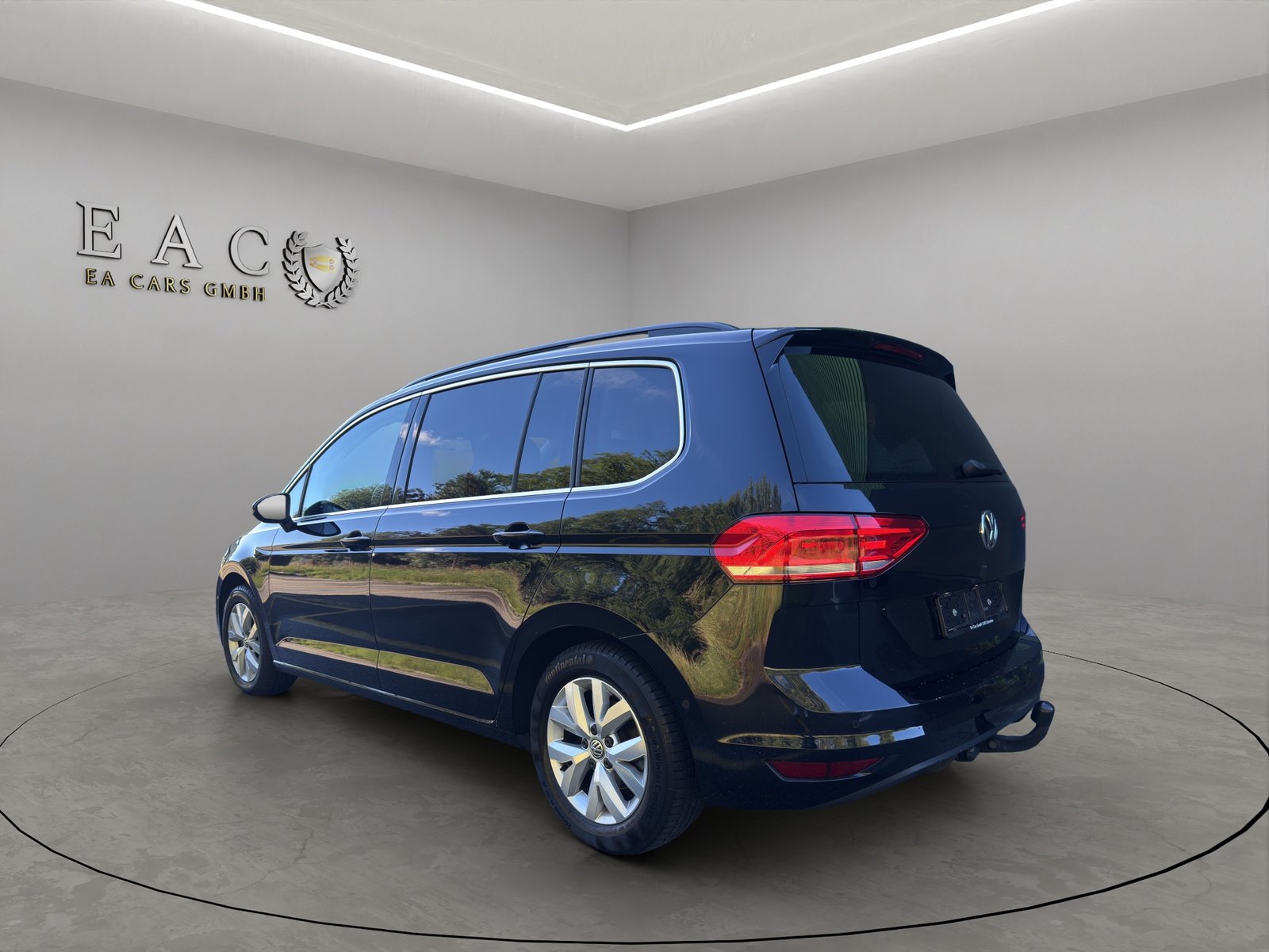 VW Touran 1.5 TSI EVO Trendline DSG, Petrol, Second hand / Used, Automatic - 3