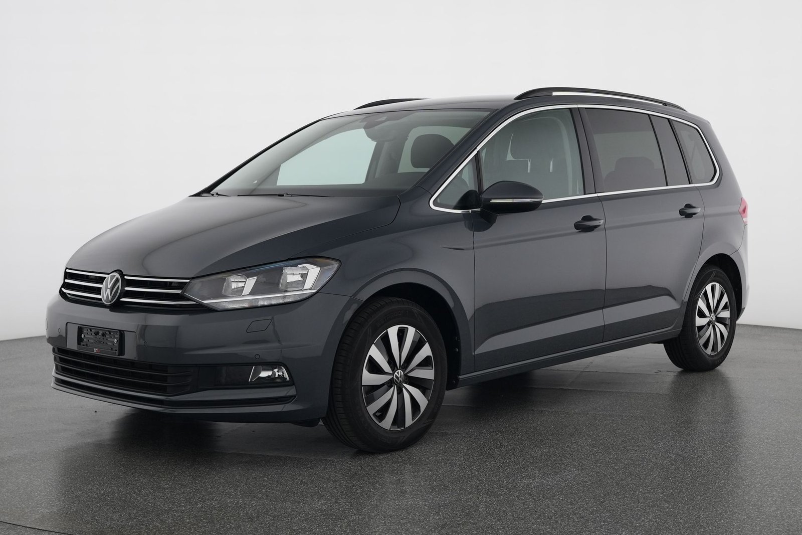 VW Touran 1.5 TSI Comfortline DSG, Petrol, Second hand / Used, Automatic - 2