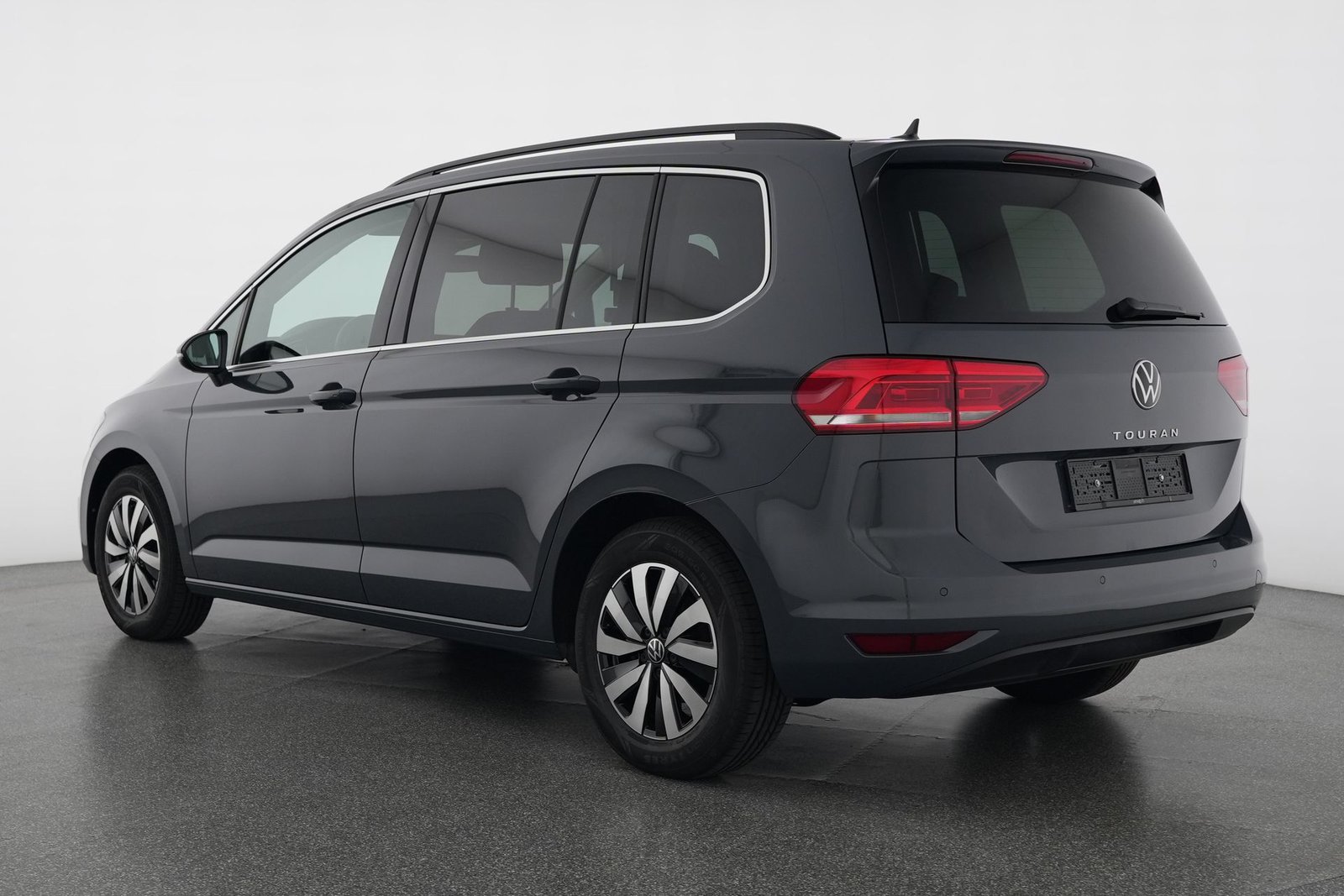 VW Touran 1.5 TSI Comfortline DSG, Petrol, Second hand / Used, Automatic - 4