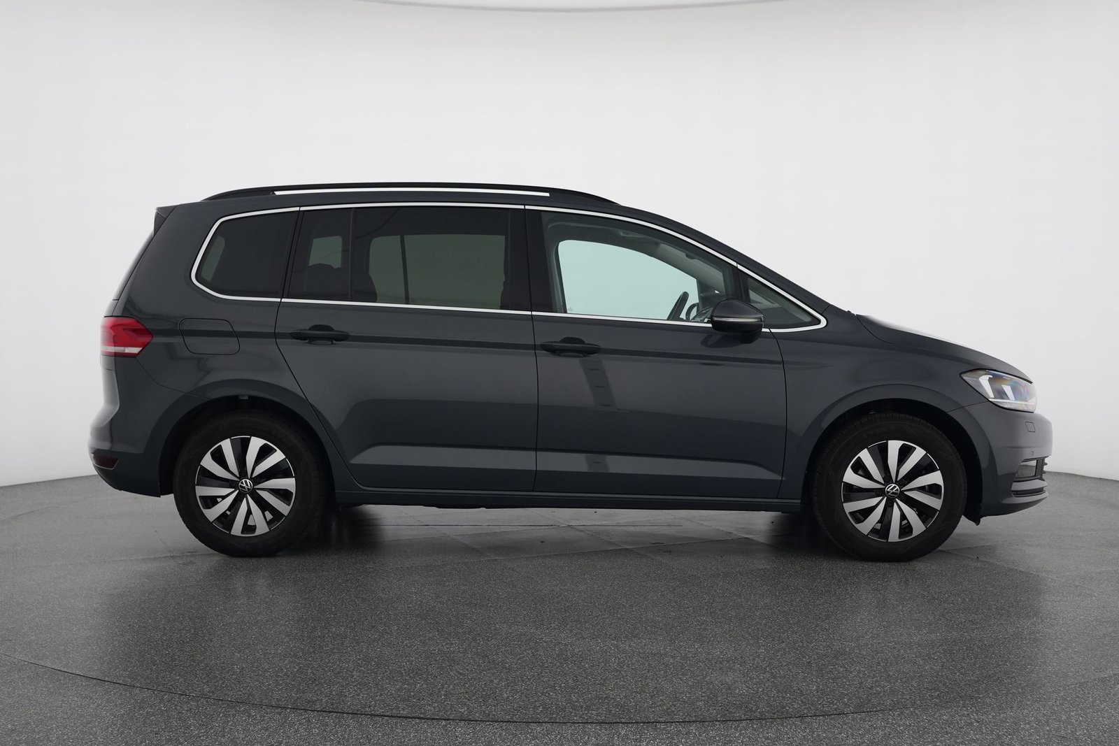 VW Touran 1.5 TSI Comfortline DSG, Petrol, Second hand / Used, Automatic - 6