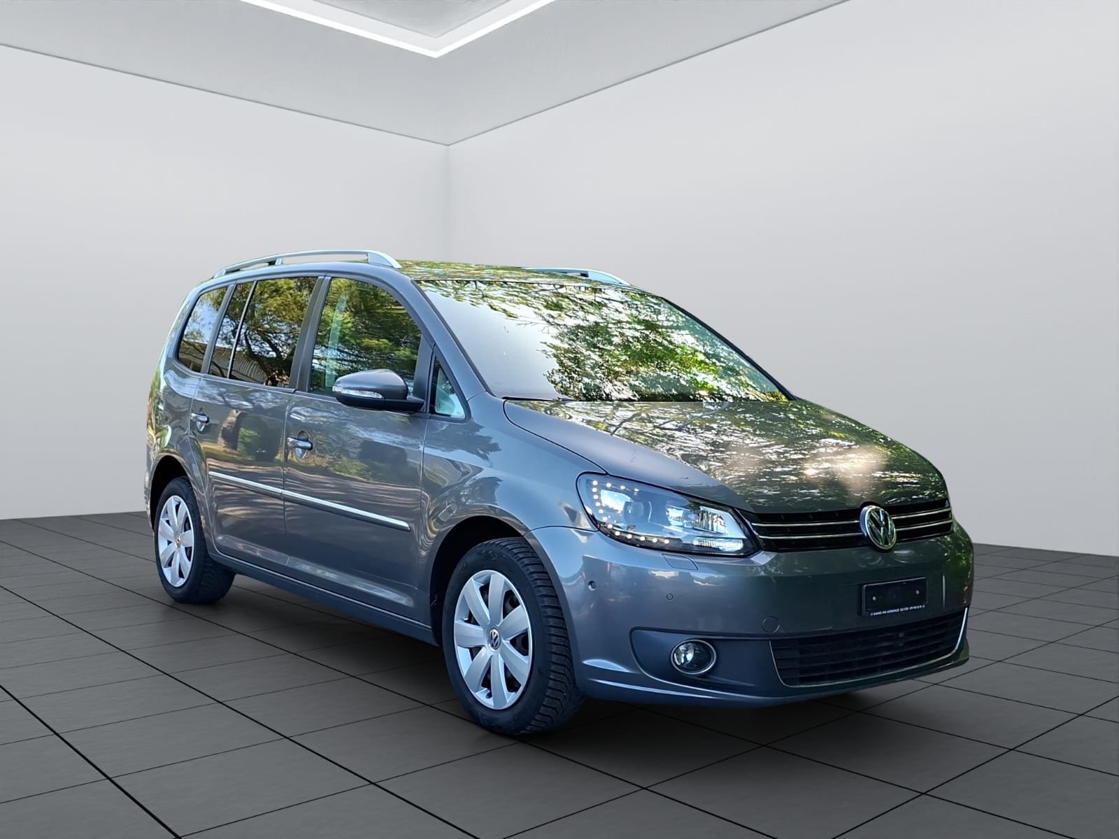 VW Touran 2.0 TDI BlueMotion Technology Cup DSG, Diesel, Second hand / Used, Automatic - 3