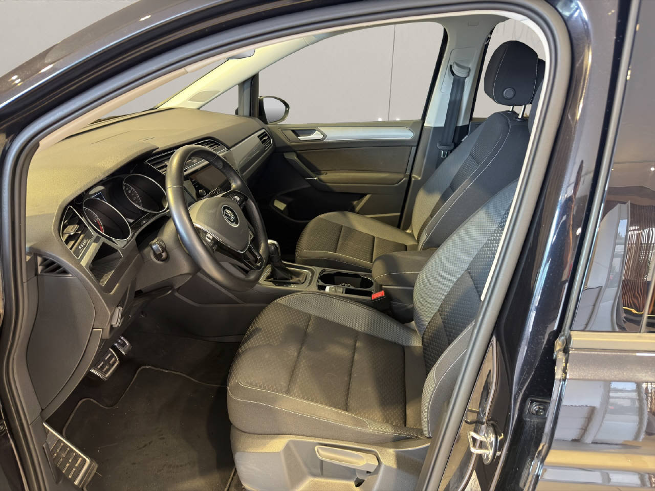 VW Touran 2.0 TDI SCR Comfortline DSG, Diesel, Occasion / Utilisé, Automatique - 5