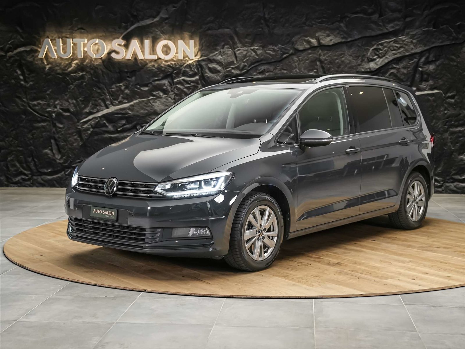 VW Touran 1.5 TSI EVO Comfortline DSG *7 Plätzer*Panorama*D, Benzin, Occasion / Gebraucht, Automatik - 2