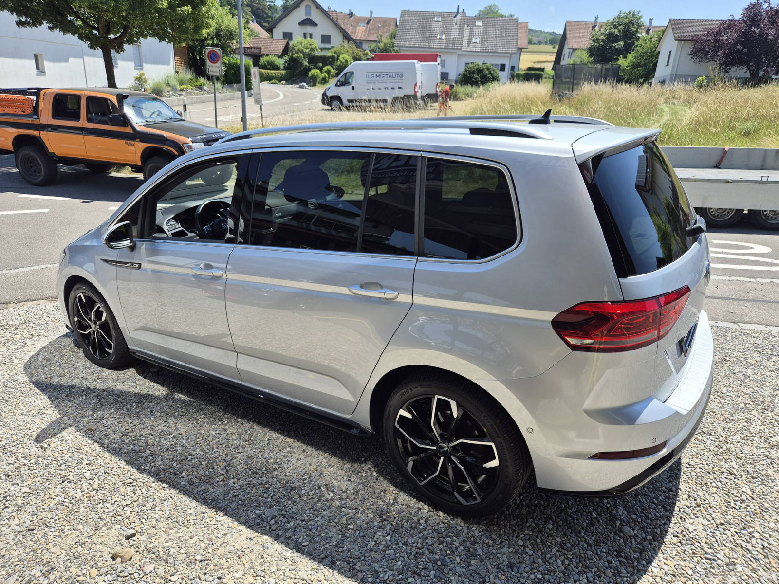VW Touran 1.5 TSI Highline DSG R-Line 7P, Petrol, Second hand / Used, Automatic - 5