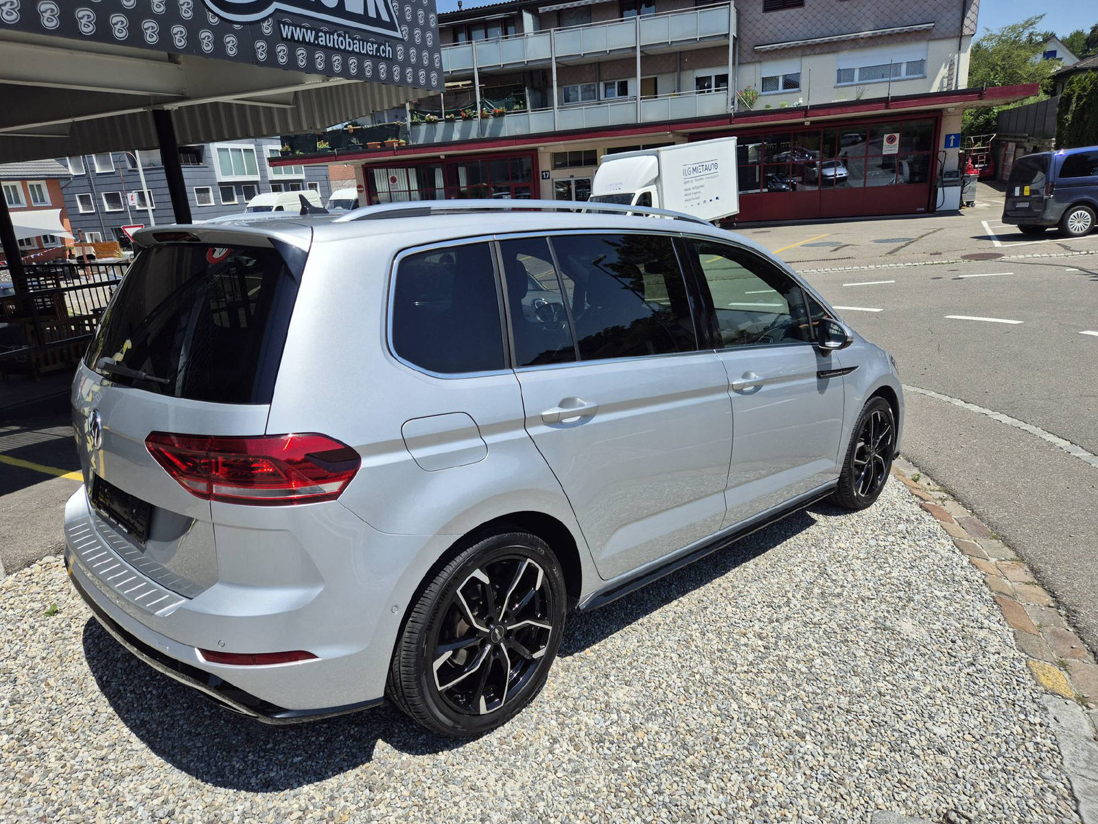 VW Touran 1.5 TSI Highline DSG R-Line 7P, Petrol, Second hand / Used, Automatic - 6