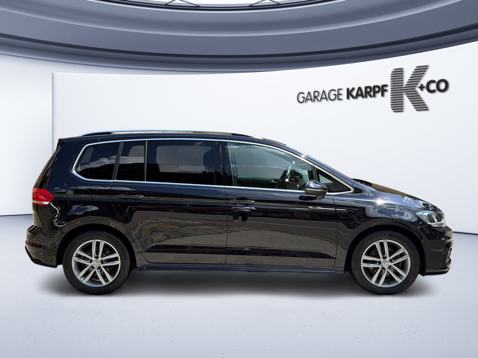 VW Touran Highline, Petrol, Second hand / Used, Automatic - 6