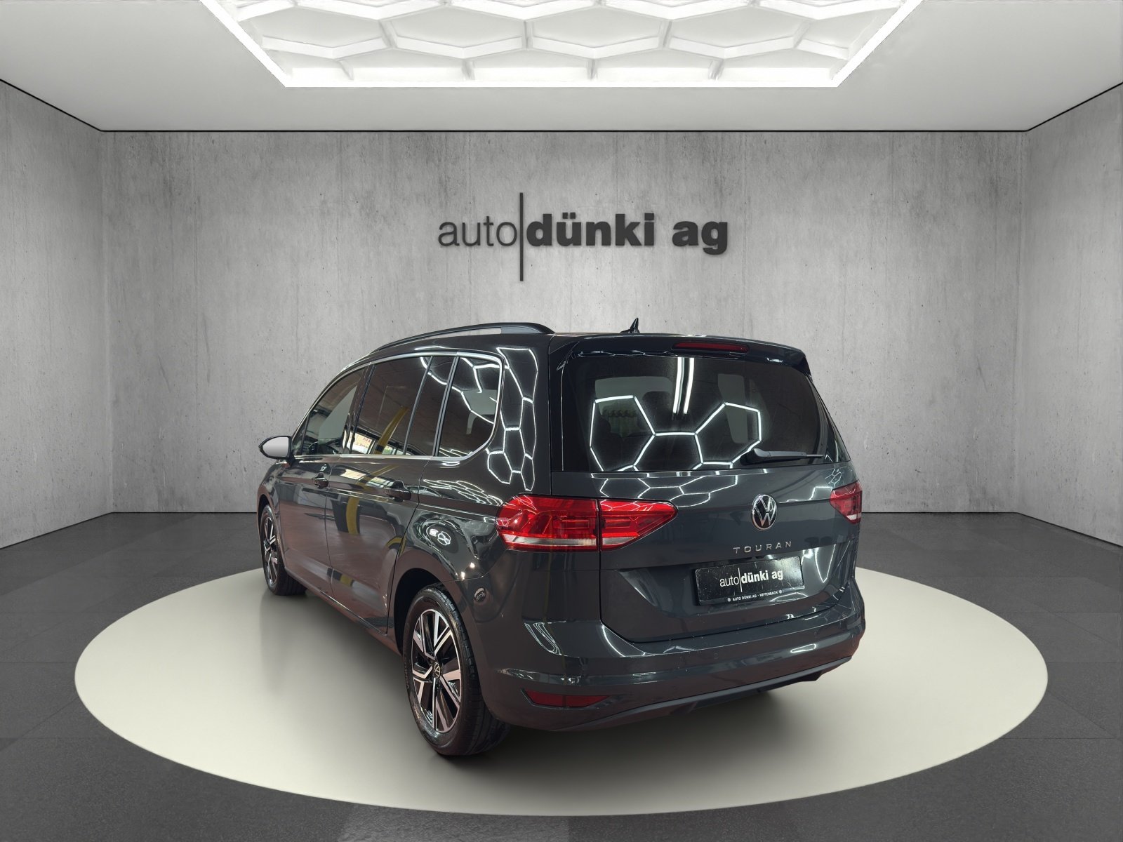 VW Touran 1.5 TSI EVO Comfortline DSG, Essence, Occasion / Utilisé, Automatique - 2
