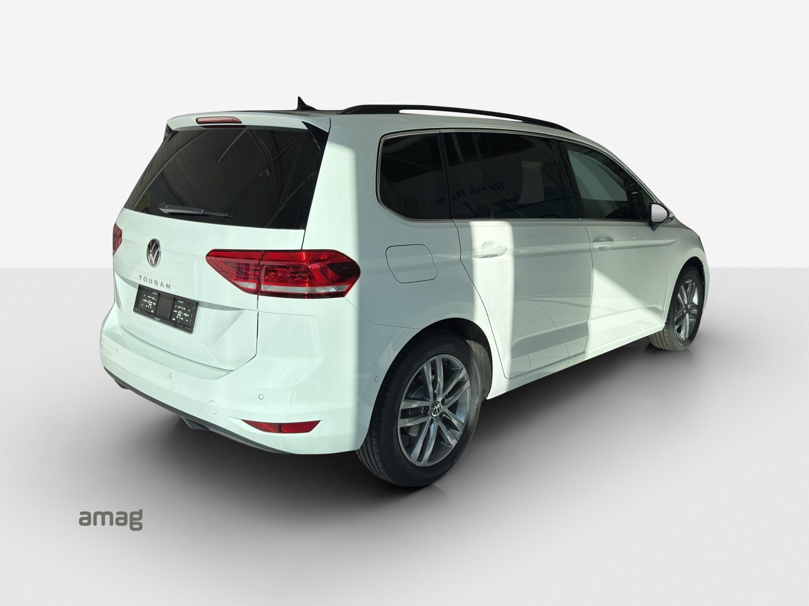 VW Touran UNITED, Essence, Occasion / Utilisé, Automatique - 5