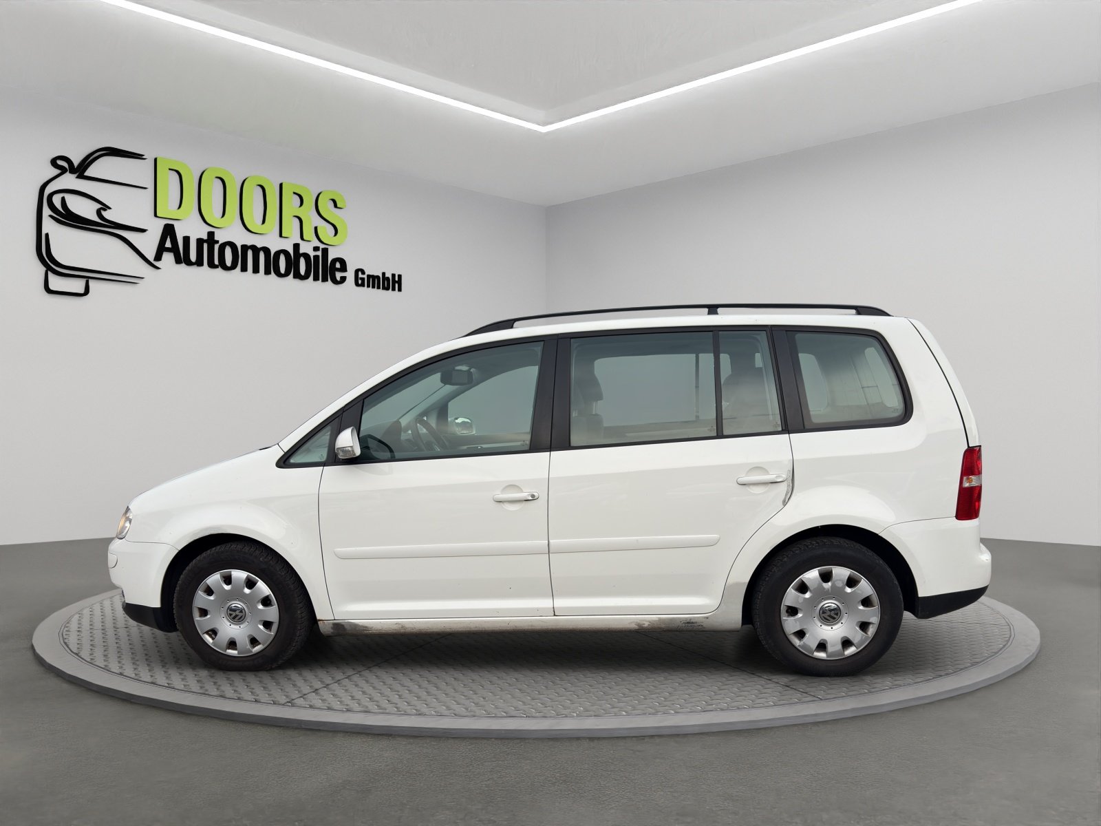 VW Touran 2.0 TDI Trendline, Diesel, Occasion / Gebraucht, Automatik - 7