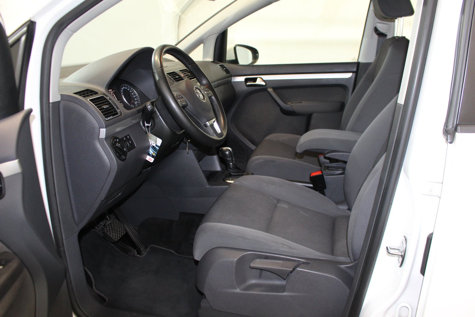 VW Touran 1.6 TDI BlueMT Trendline DSG, Diesel, Occasioni / Usate, Automatico - 7