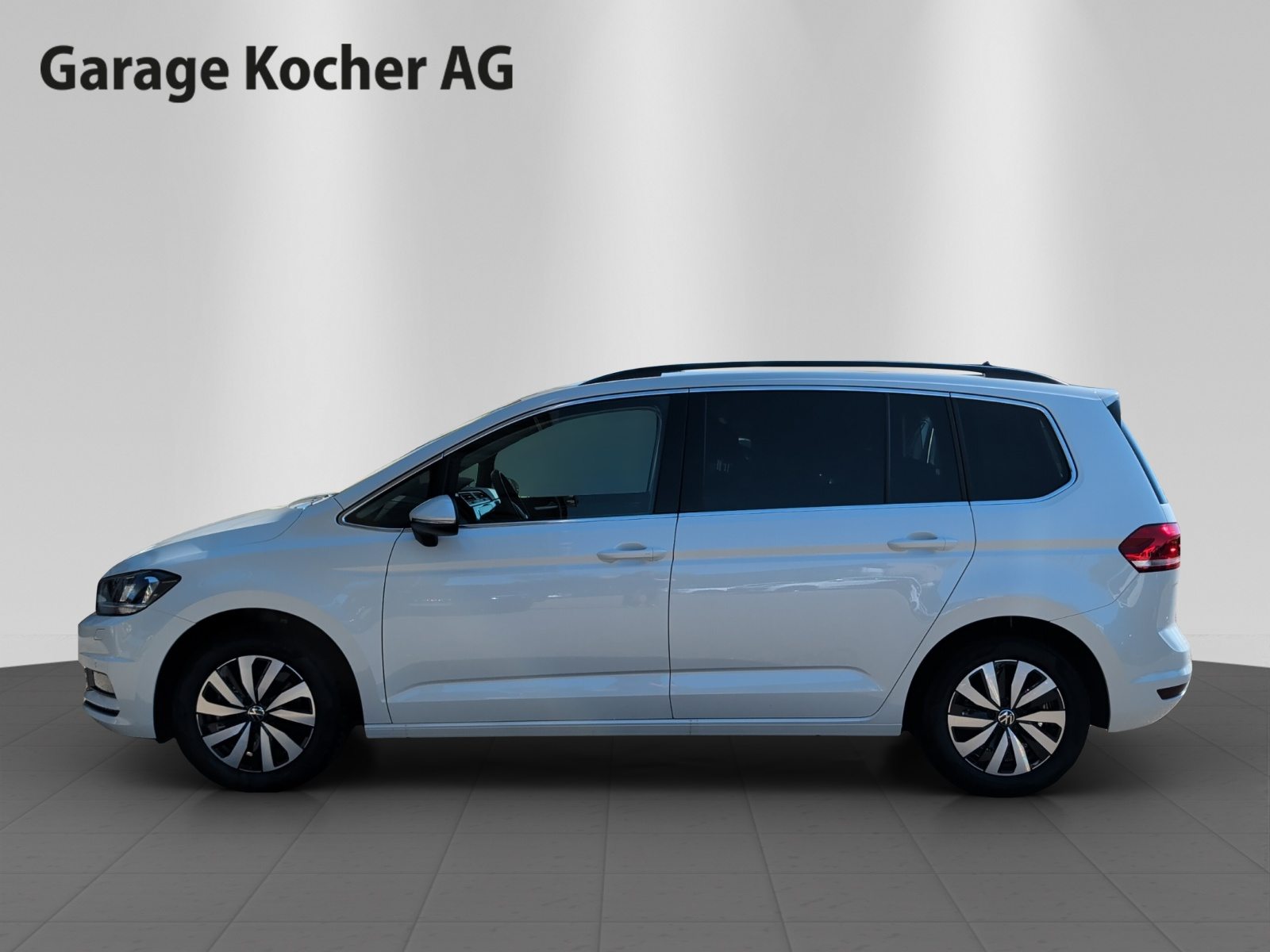 VW Touran Comfortline, Essence, Occasion / Utilisé, Automatique - 3