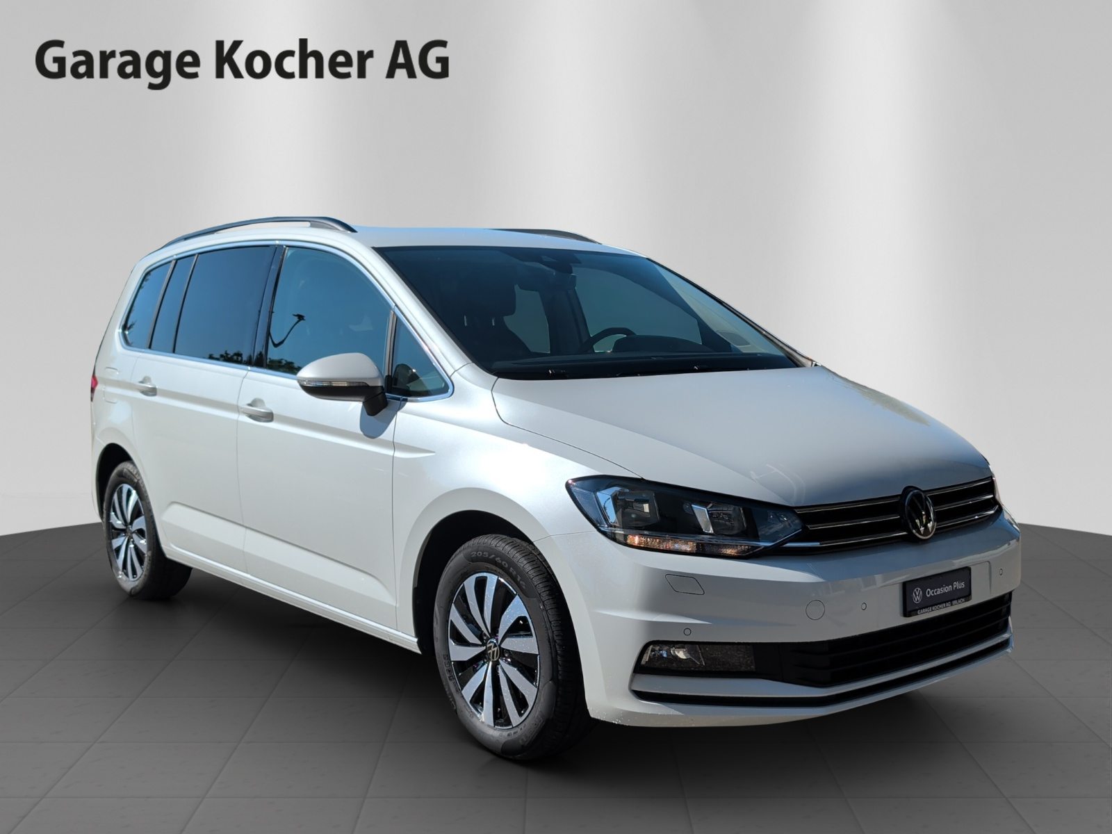 VW Touran Comfortline, Essence, Occasion / Utilisé, Automatique - 7