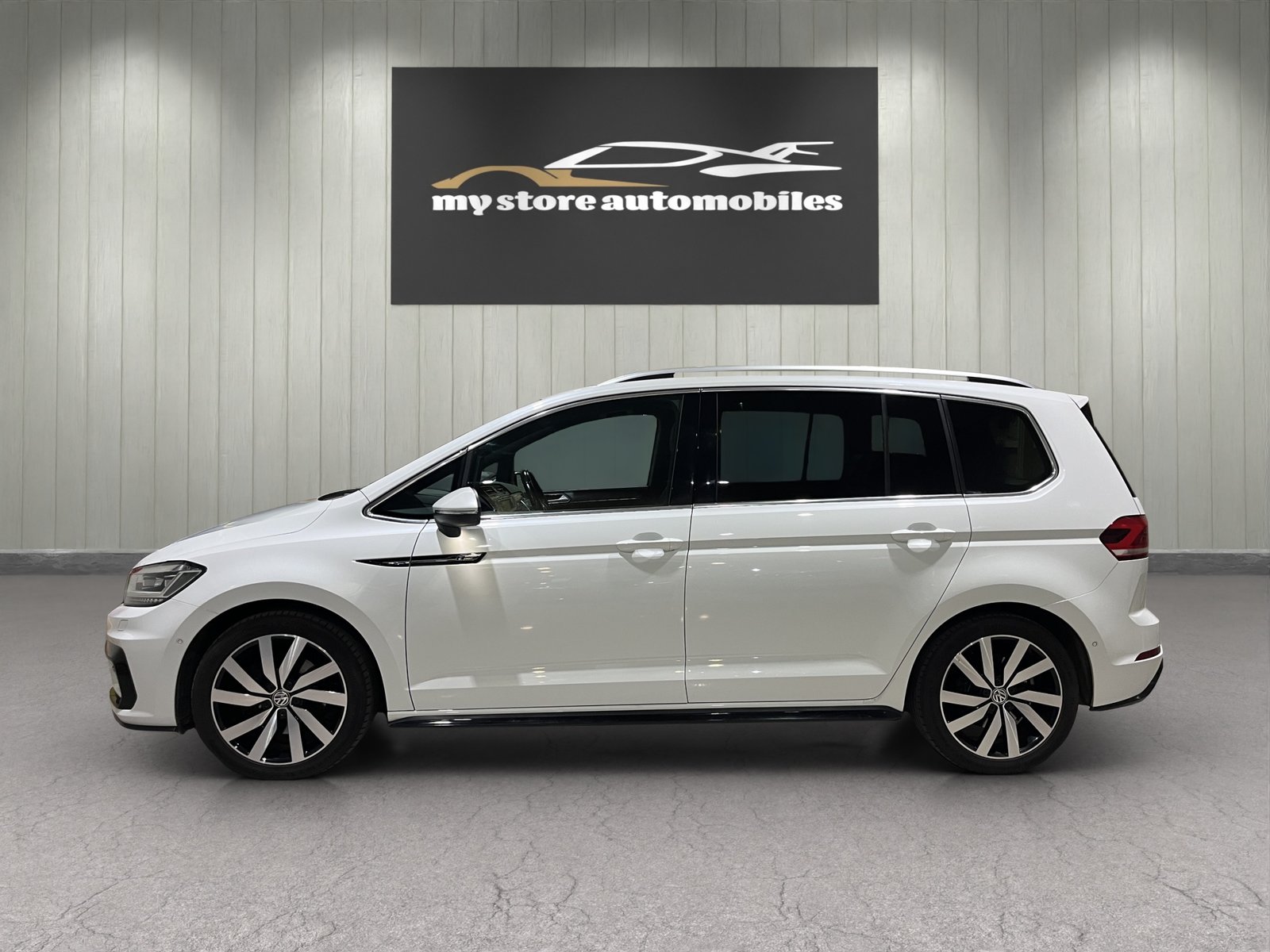 VW Touran 1.8 TSI R-LINE BlueMotion Technology Highline DSG, Petrol, Second hand / Used, Automatic - 4