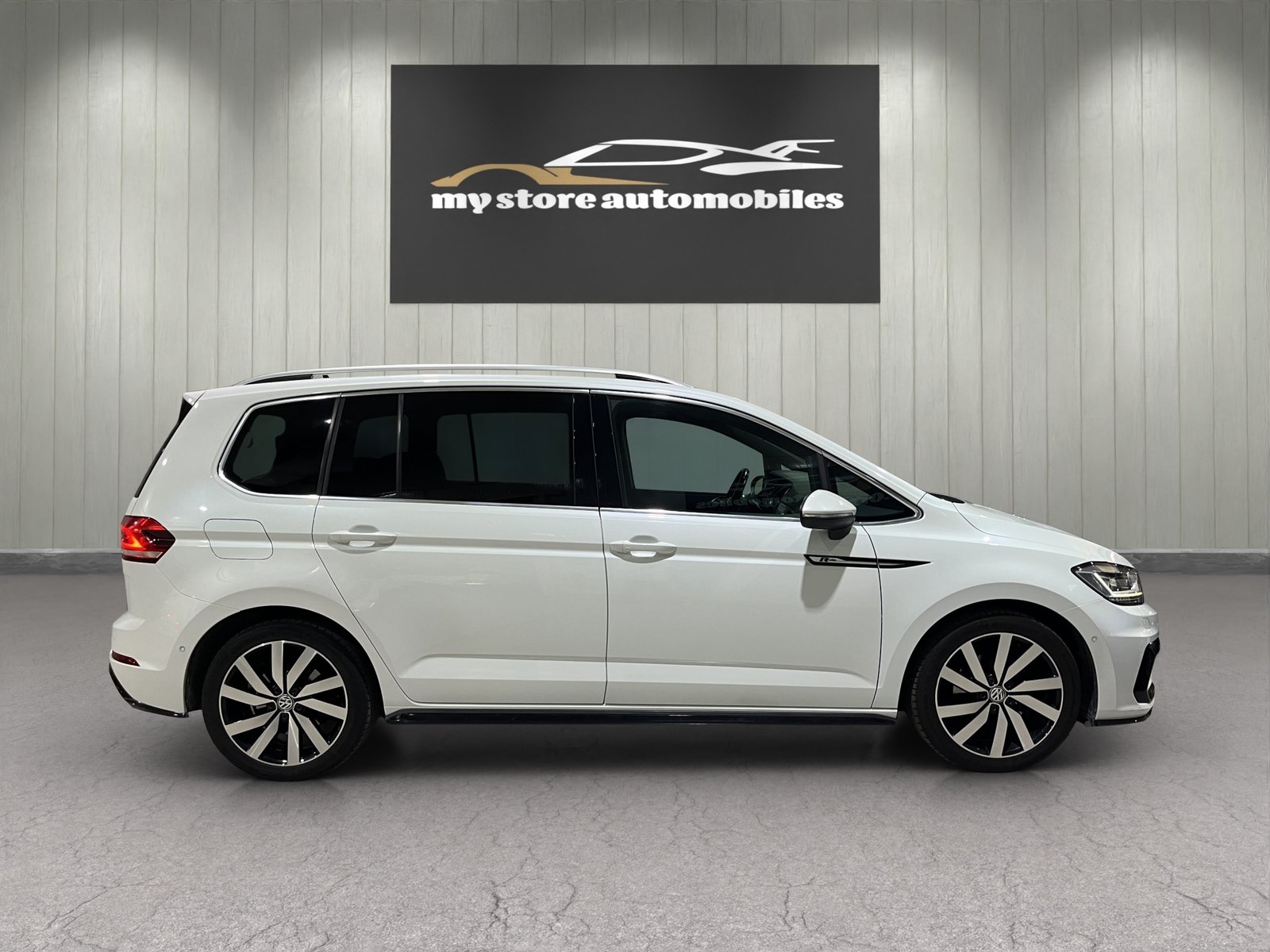 VW Touran 1.8 TSI R-LINE BlueMotion Technology Highline DSG, Petrol, Second hand / Used, Automatic - 5