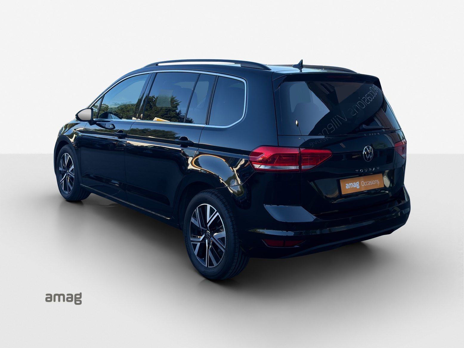 VW Touran Comfortline, Petrol, Second hand / Used, Automatic - 3