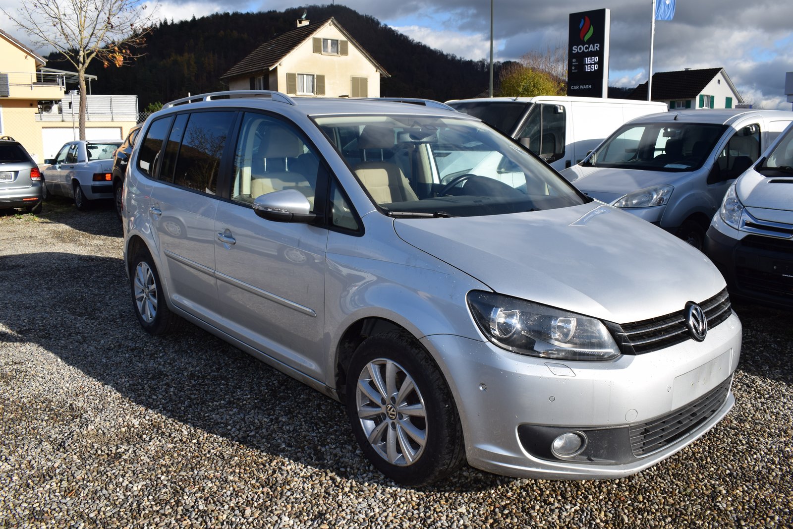 VW Touran 1.4 TSI Trendline DSG, Petrol, Second hand / Used, Automatic - 3