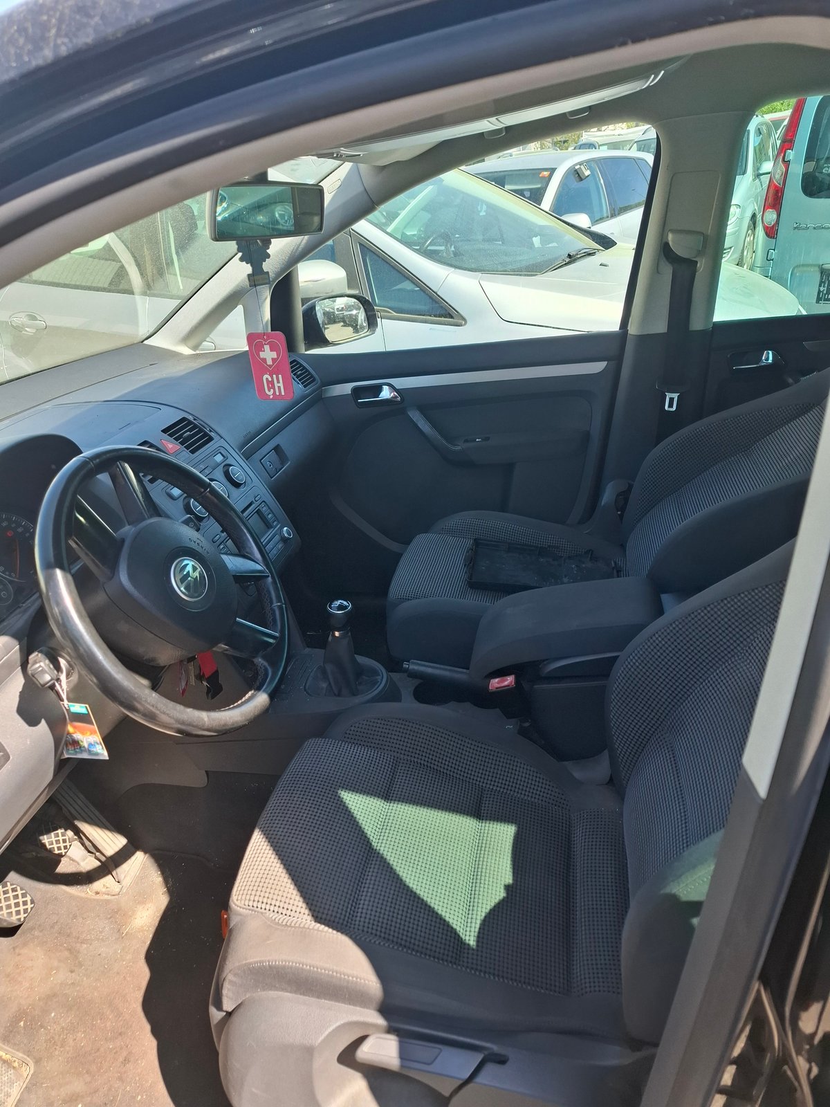 VW Touran 2.0 FSI Trendline, Petrol, Second hand / Used, Manual - 6