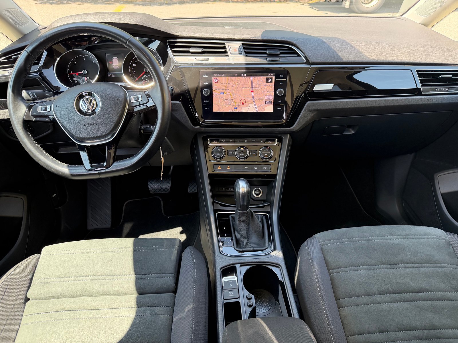 VW Touran 2.0 TDI BlueMotion Technology Highline DSG, Diesel, Occasion / Utilisé, Automatique - 4