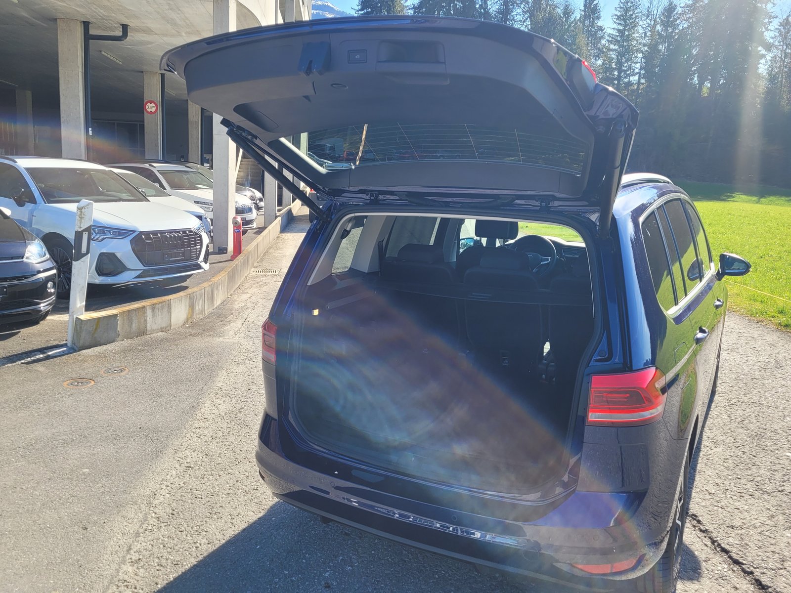 VW Touran 1.5 TSI EVO Highline DSG *7-Plätzer m. elektrisch, Benzin, Occasion / Gebraucht, Automatik - 7
