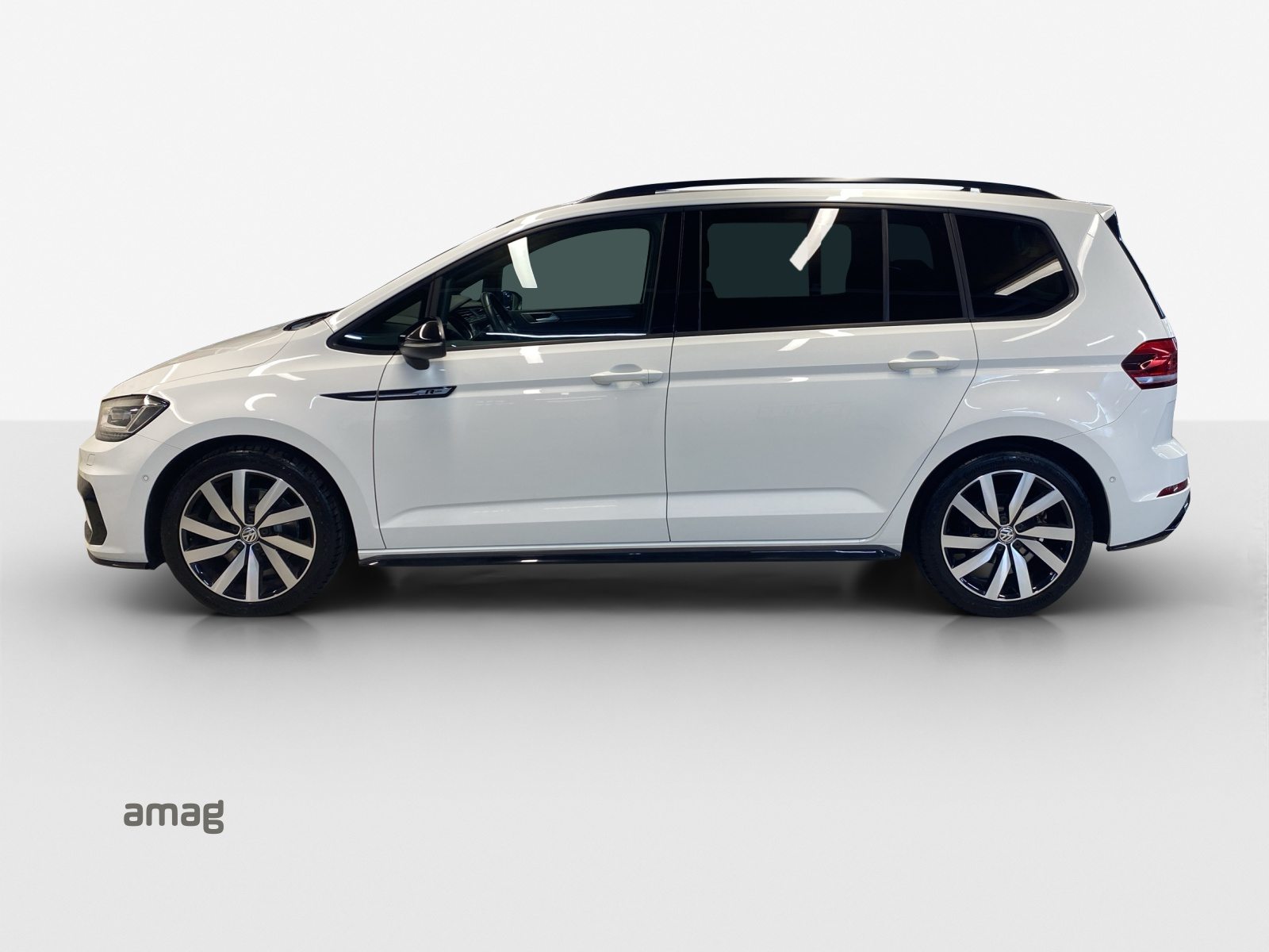 VW Touran Highline, Petrol, Second hand / Used, Automatic - 2