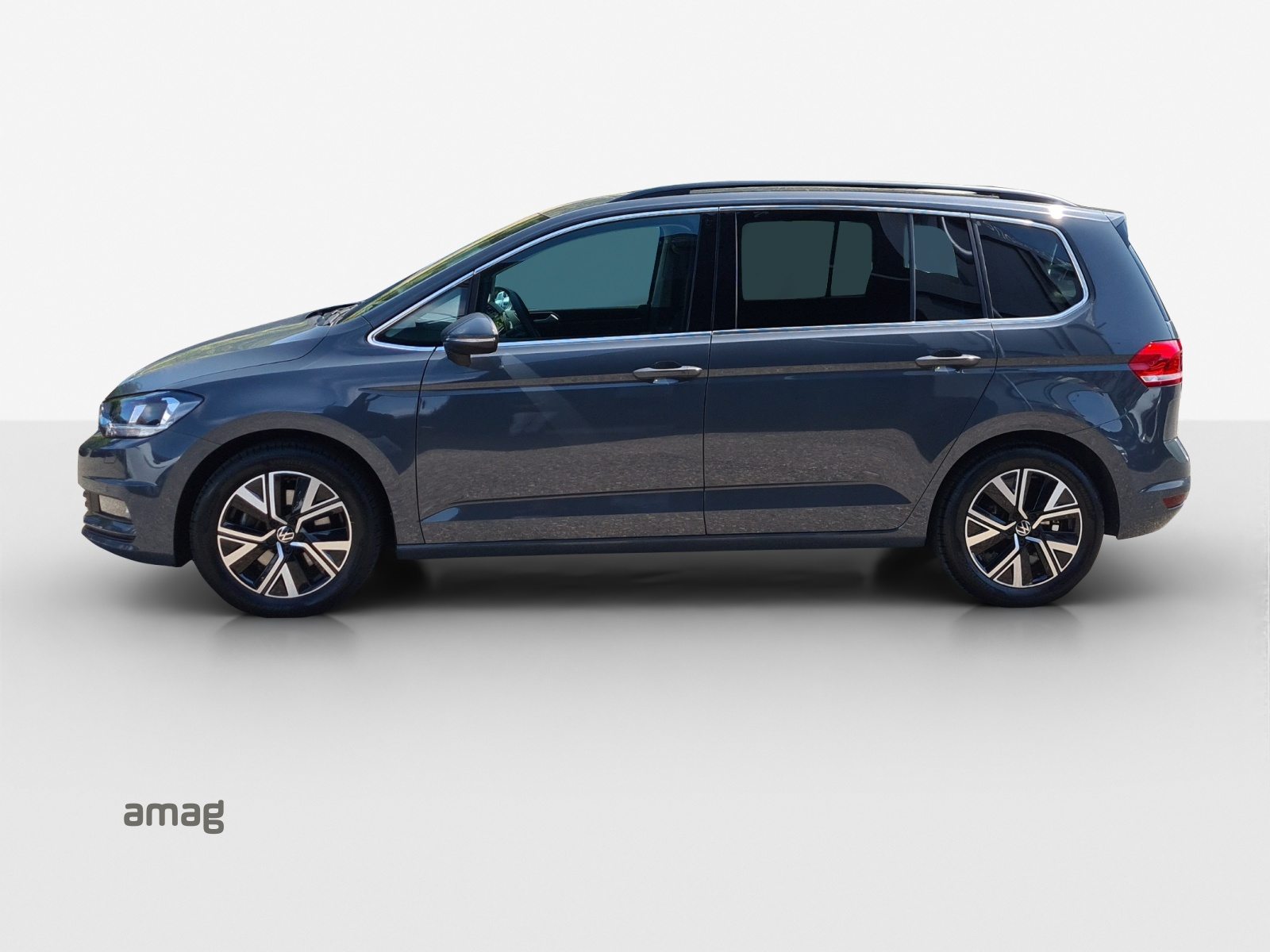 VW Touran Comfortline, Petrol, Second hand / Used, Automatic - 2