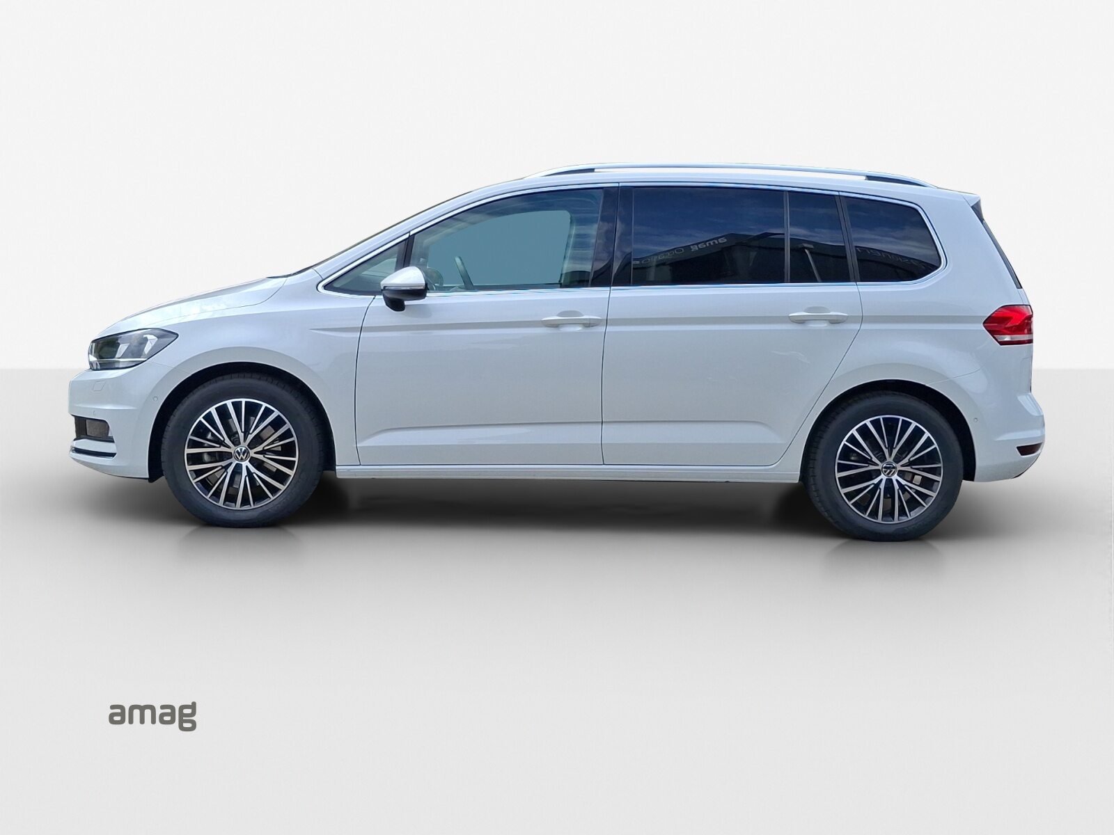 VW Touran Highline, Petrol, Second hand / Used, Automatic - 2
