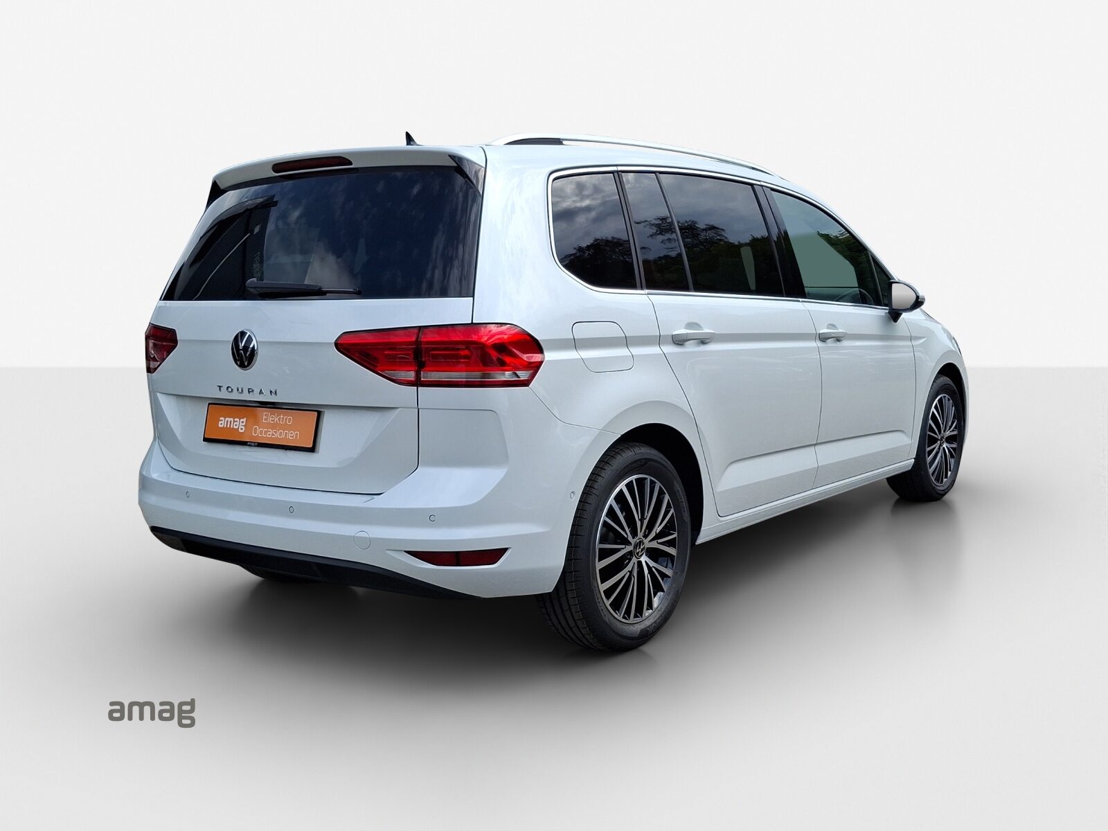 VW Touran Highline, Petrol, Second hand / Used, Automatic - 5
