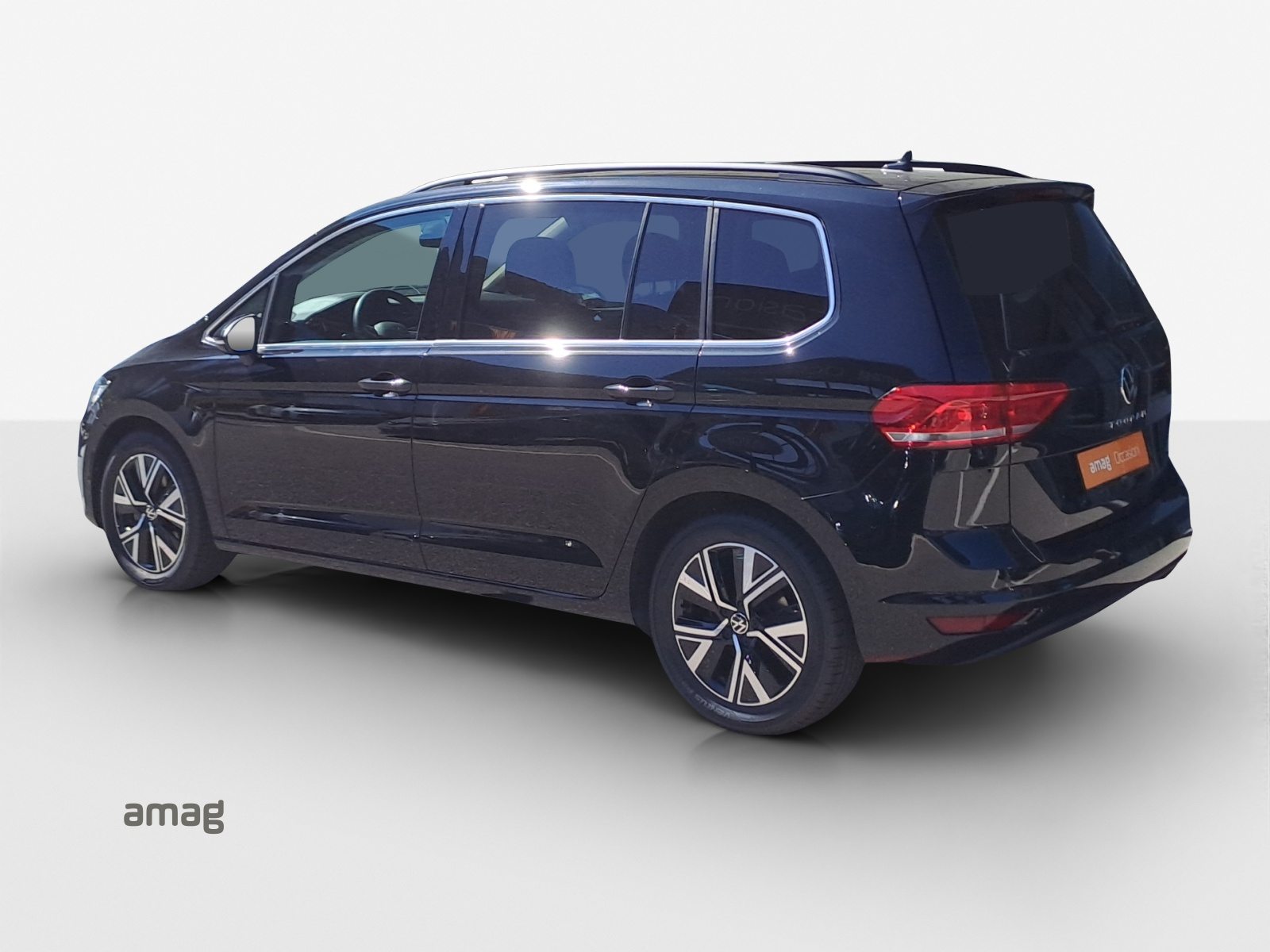VW Touran Comfortline, Petrol, Second hand / Used, Automatic - 3