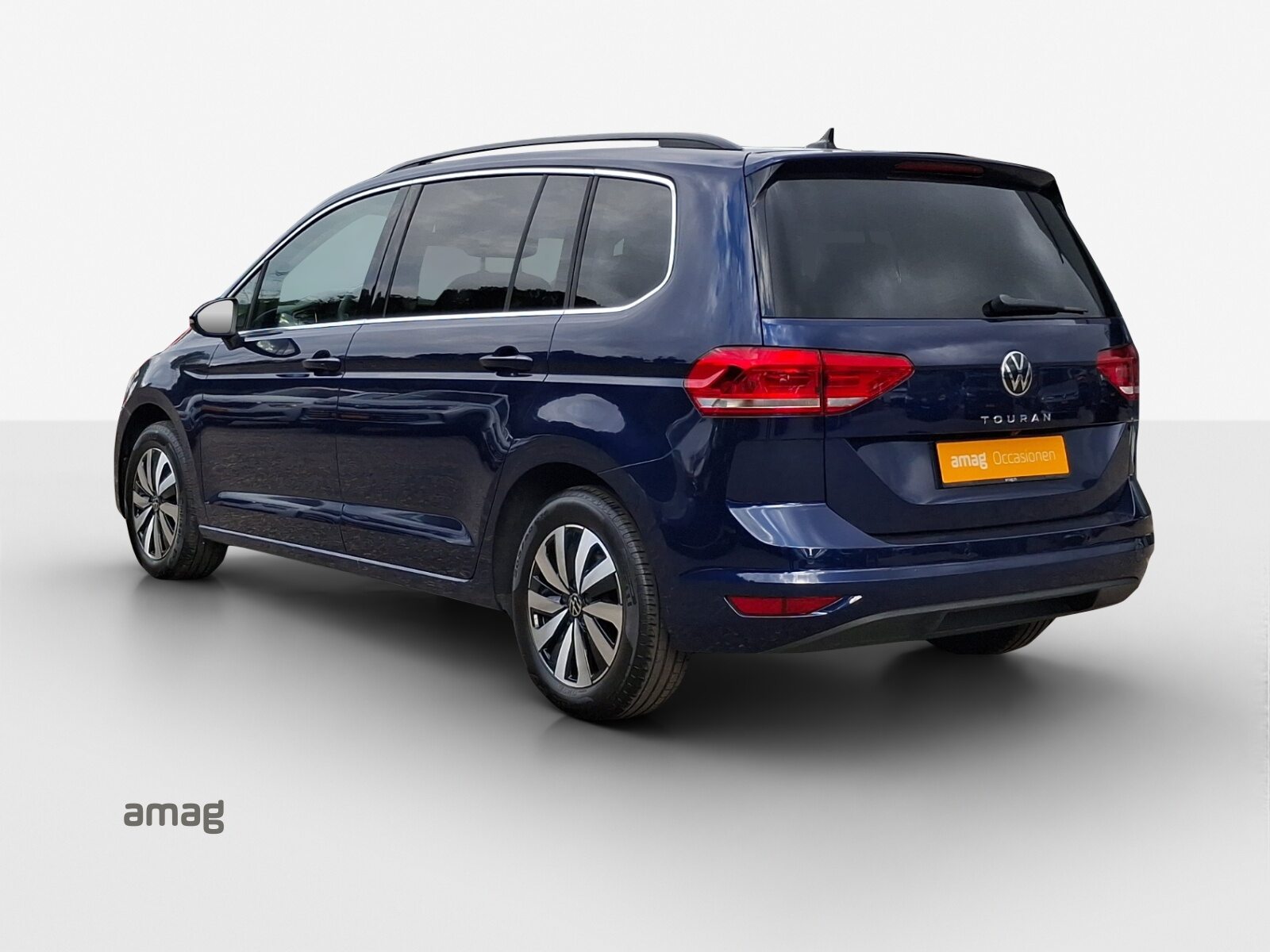 VW Touran Comfortline, Petrol, Second hand / Used, Automatic - 3