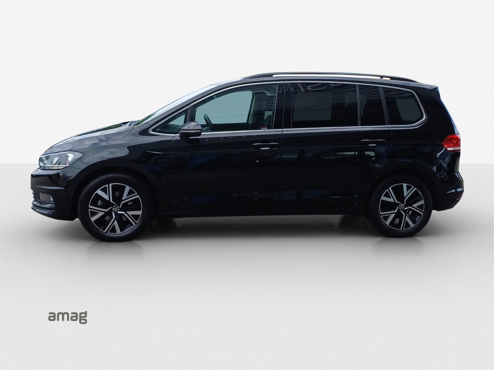 VW Touran Comfortline, Petrol, Second hand / Used, Automatic - 2