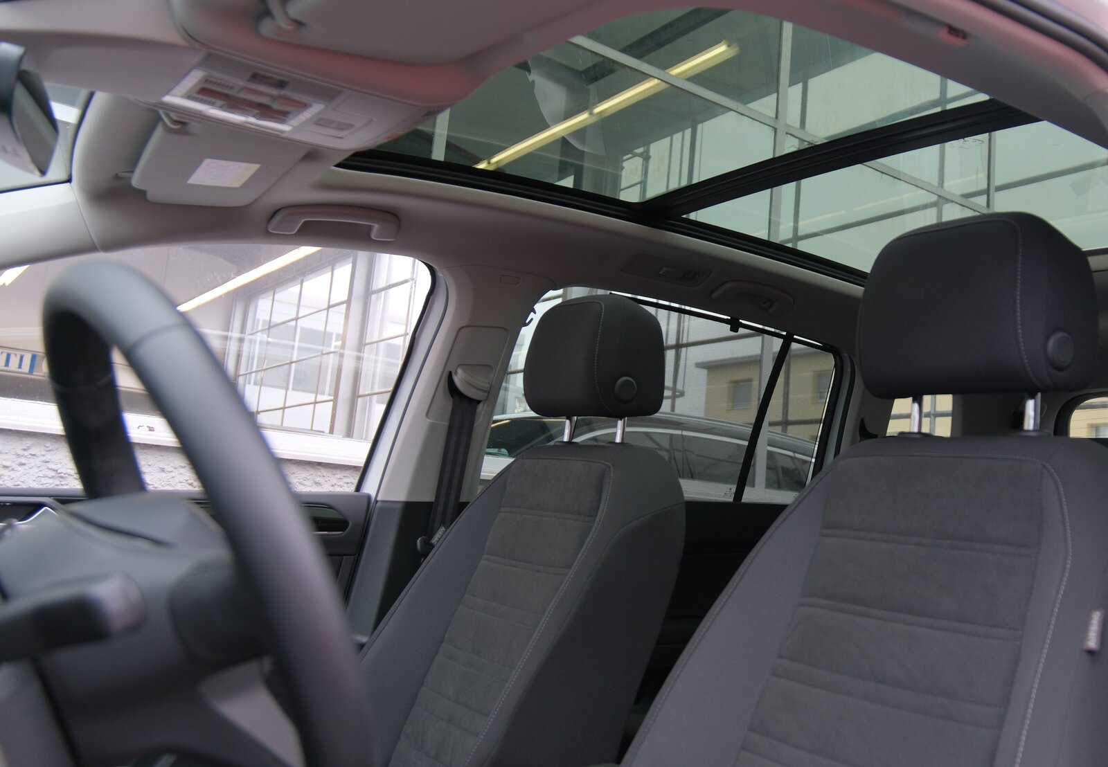 VW Touran 1.5 TSI EVO Comfort United R Line DSG, Essence, Occasion / Utilisé, Automatique - 5