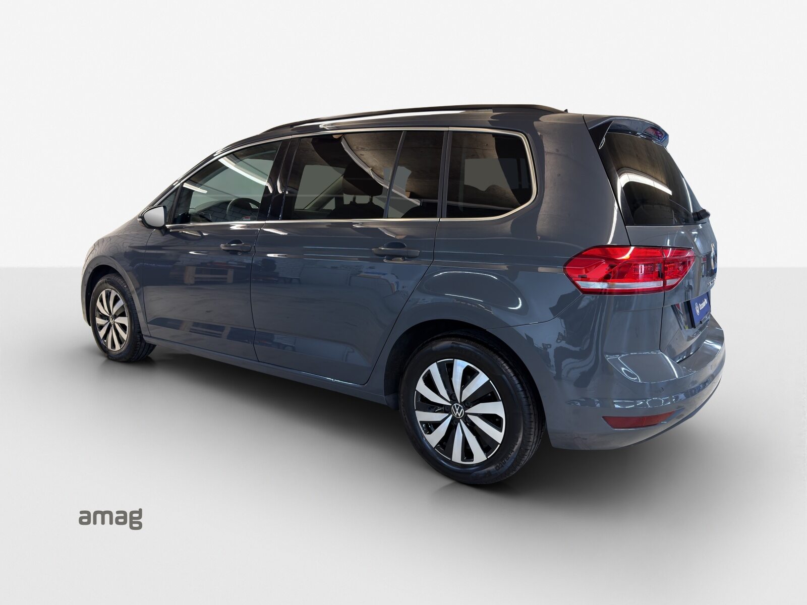 VW Touran Comfortline, Petrol, Second hand / Used, Automatic - 3