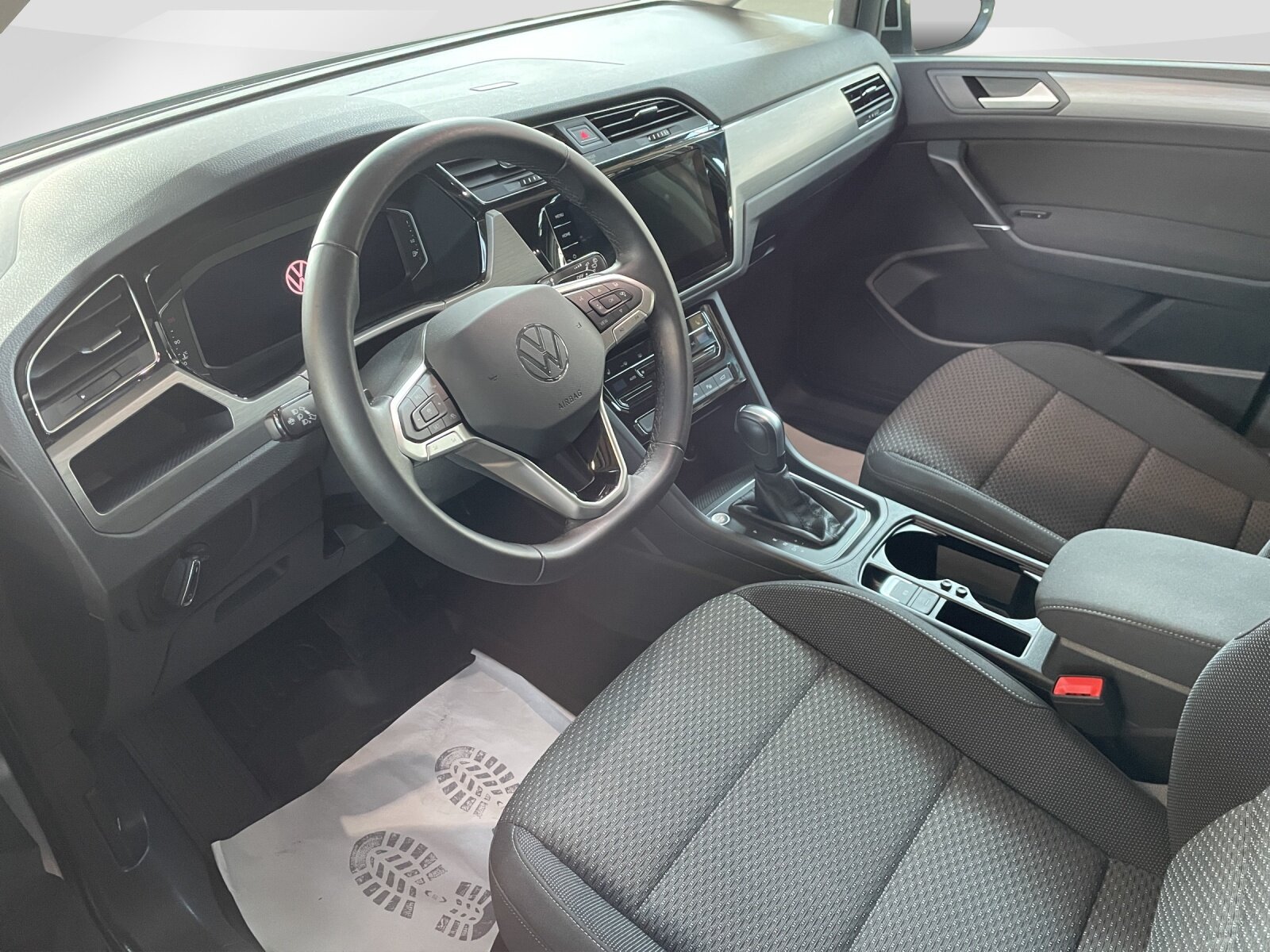 VW Touran 1.5 TSI Comfortline DSG, Benzin, Occasion / Gebraucht, Automatik - 7