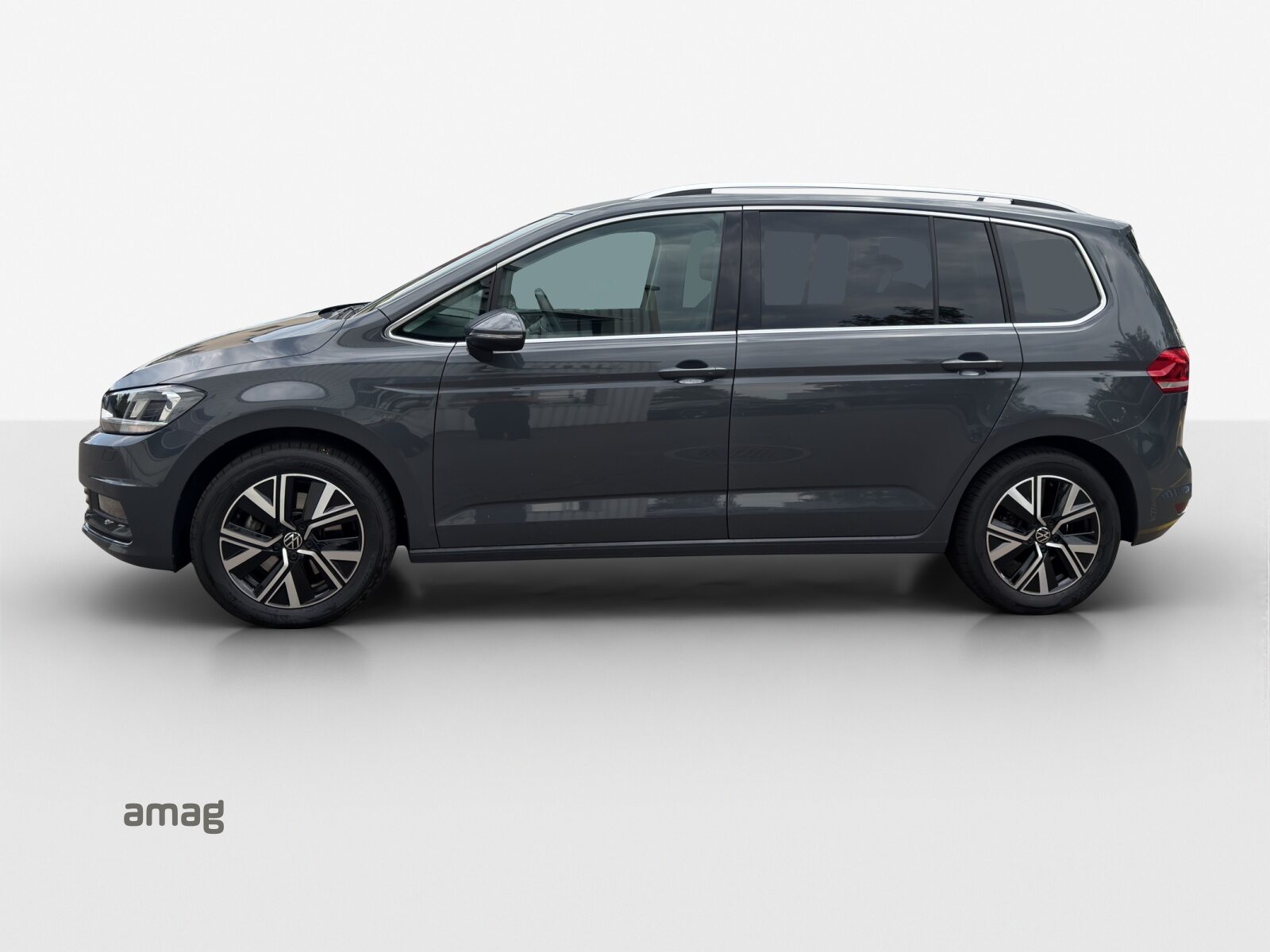 VW Touran Highline, Petrol, Second hand / Used, Automatic - 2