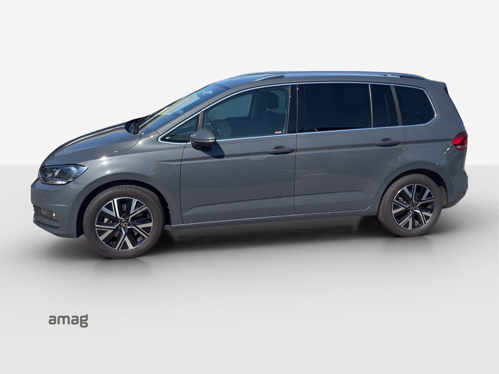VW Touran Highline, Petrol, Second hand / Used, Automatic - 2