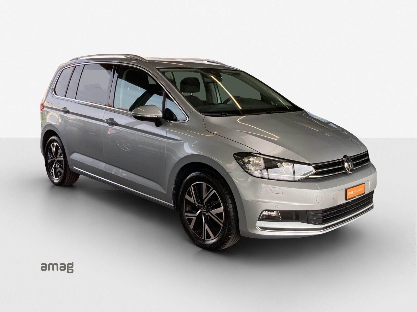 VW Touran Highline, Petrol, Second hand / Used, Automatic - 6